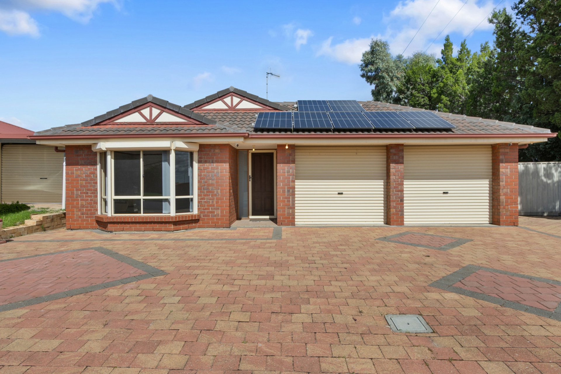 2 Enmore Drive — photo 2 of 18