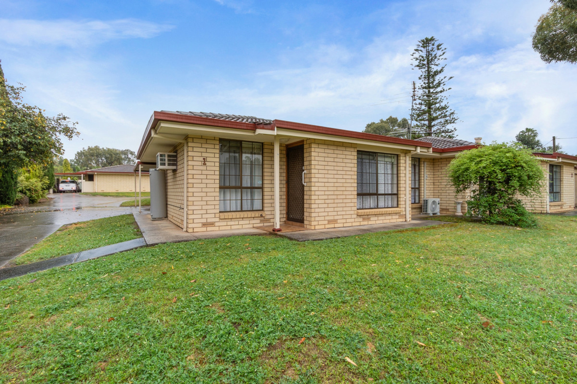 1/42 Davies Street — photo 2 of 14