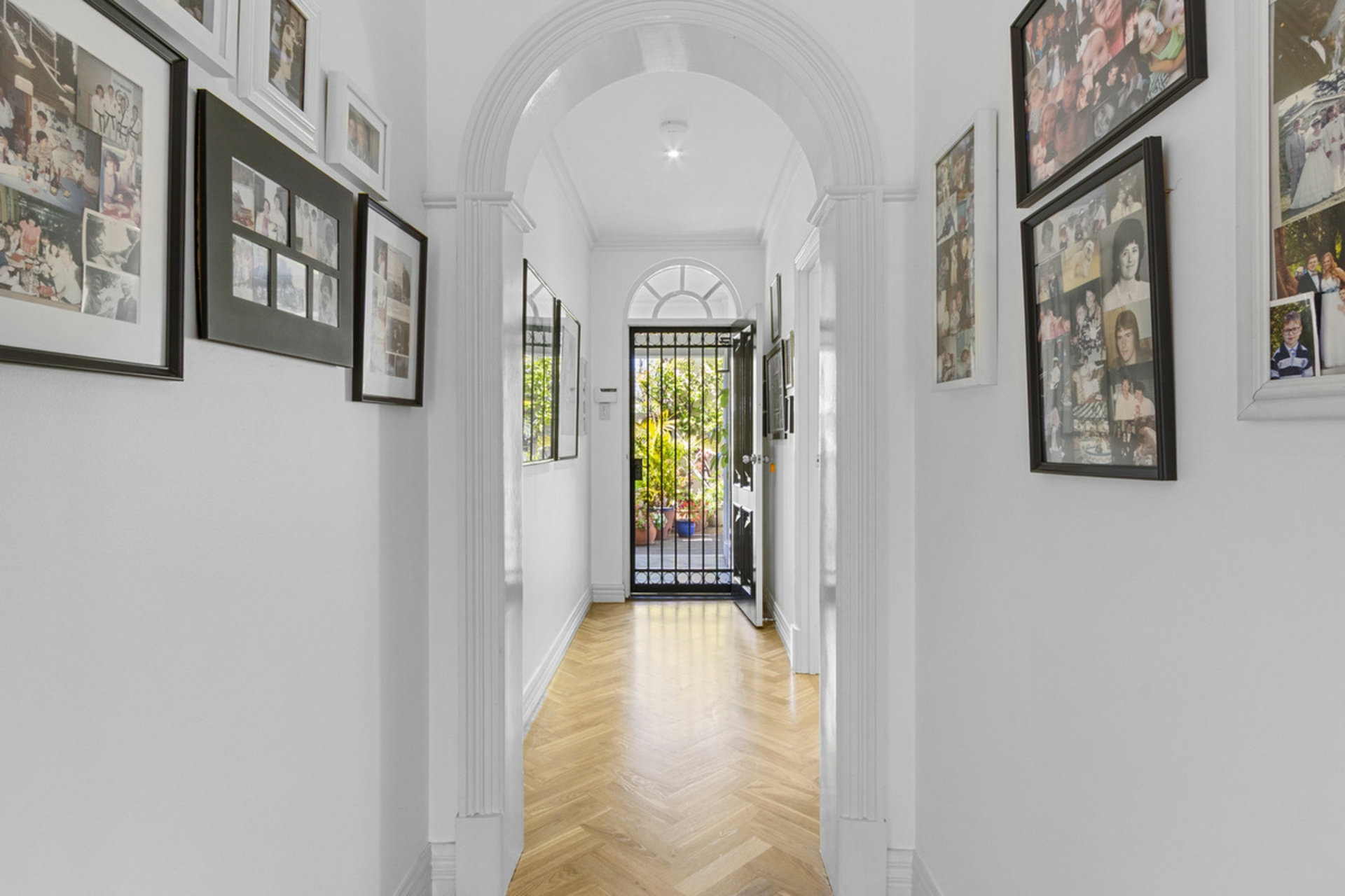 18 Wellington Close — photo 4 of 25