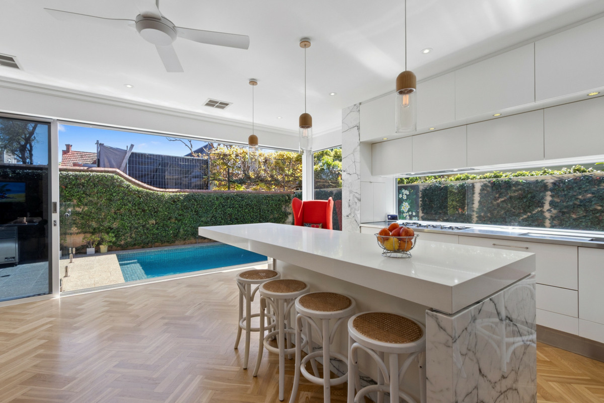 18 Wellington Close — photo 10 of 25