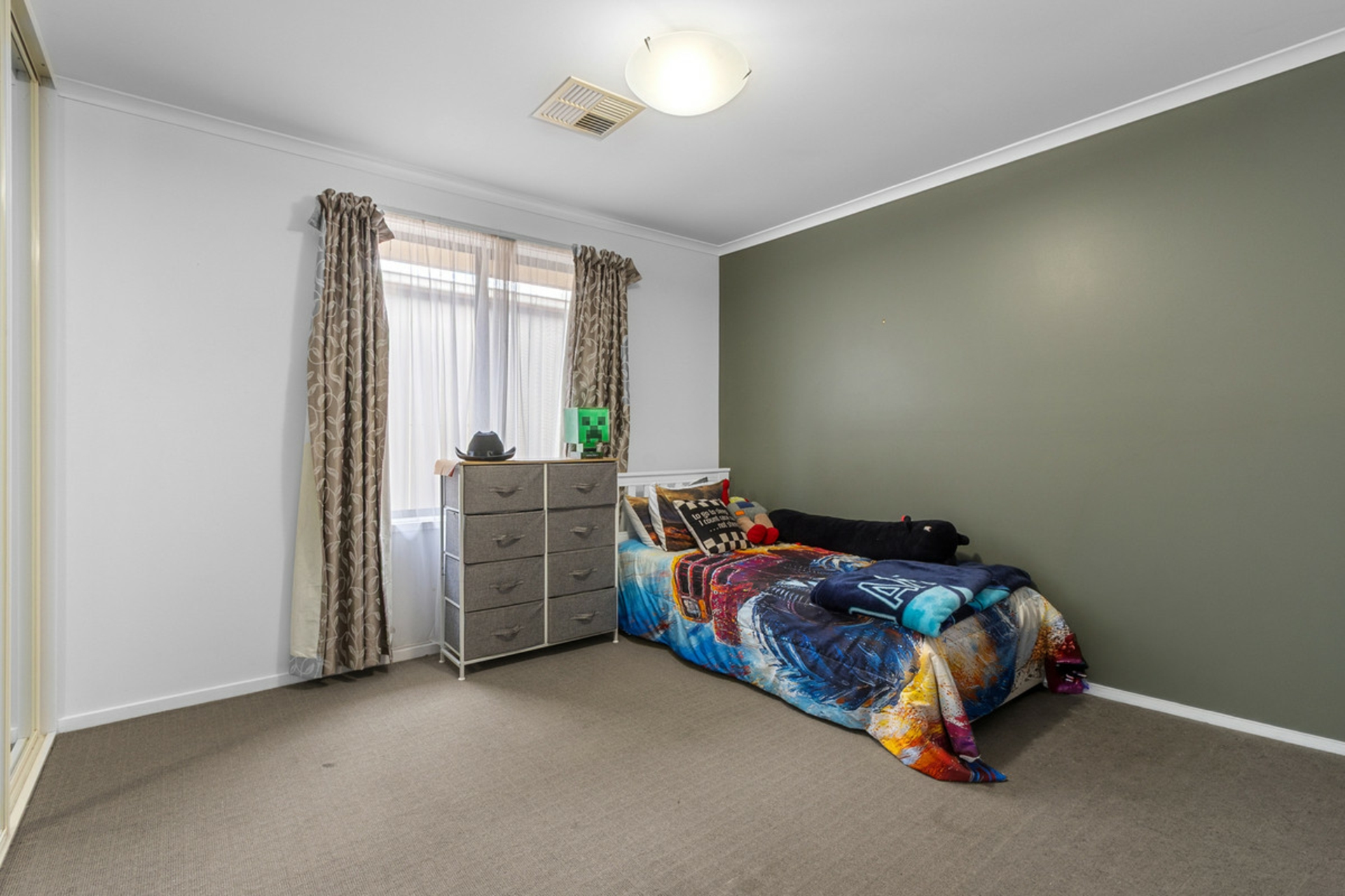 18 Jacobs Street — photo 12 of 20