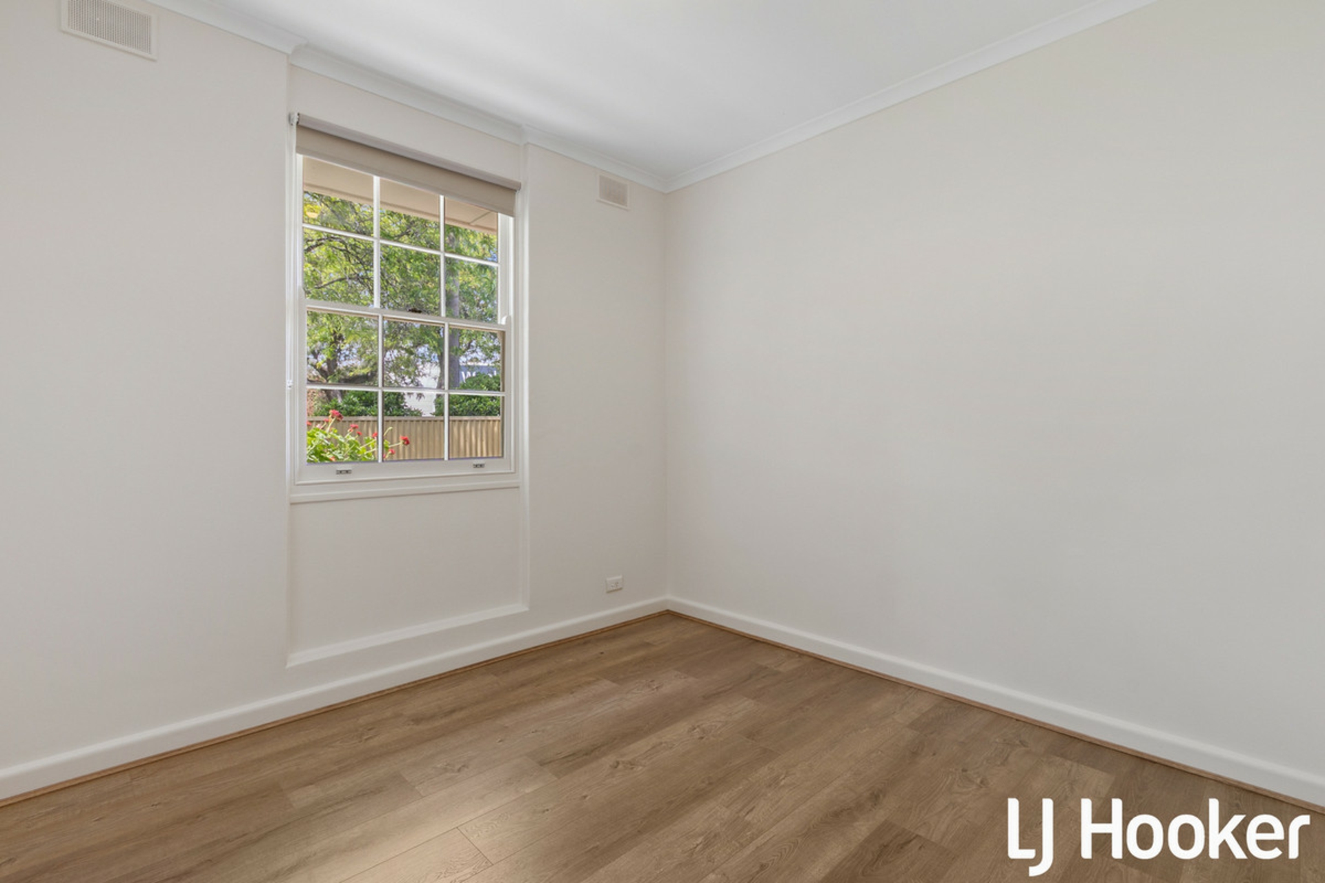 8 Finniss Street — photo 2 of 9