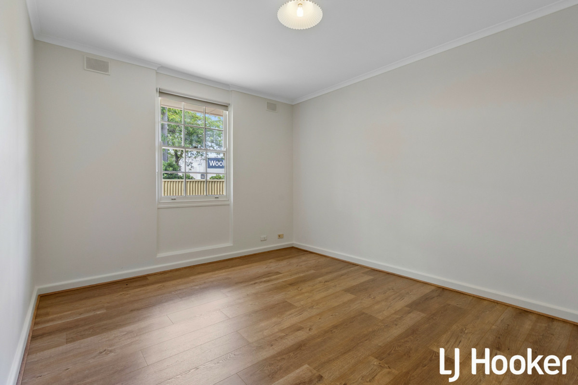 8 Finniss Street — photo 3 of 9