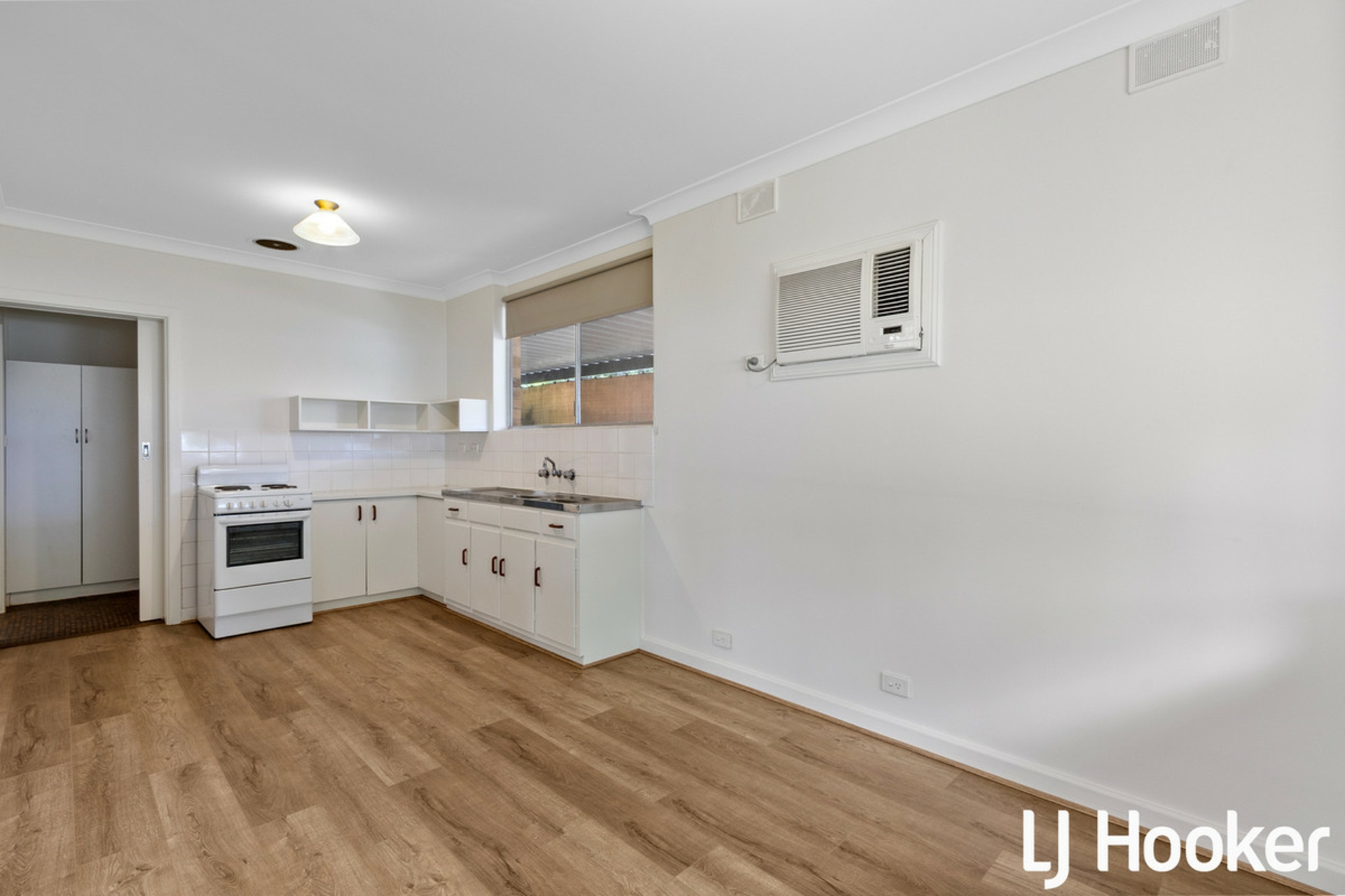 8 Finniss Street — photo 7 of 9