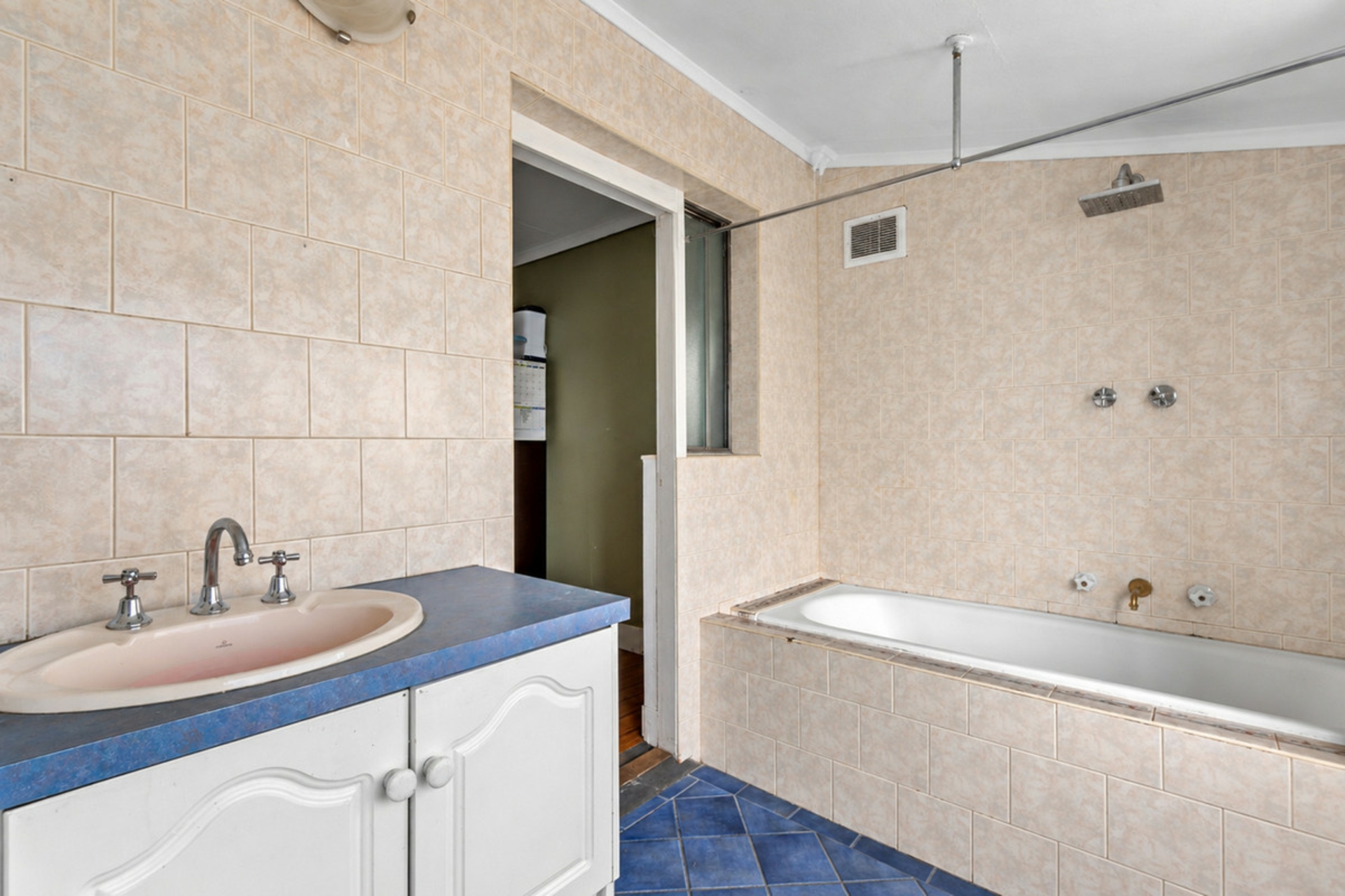 28 Daly Street — photo 11 of 14