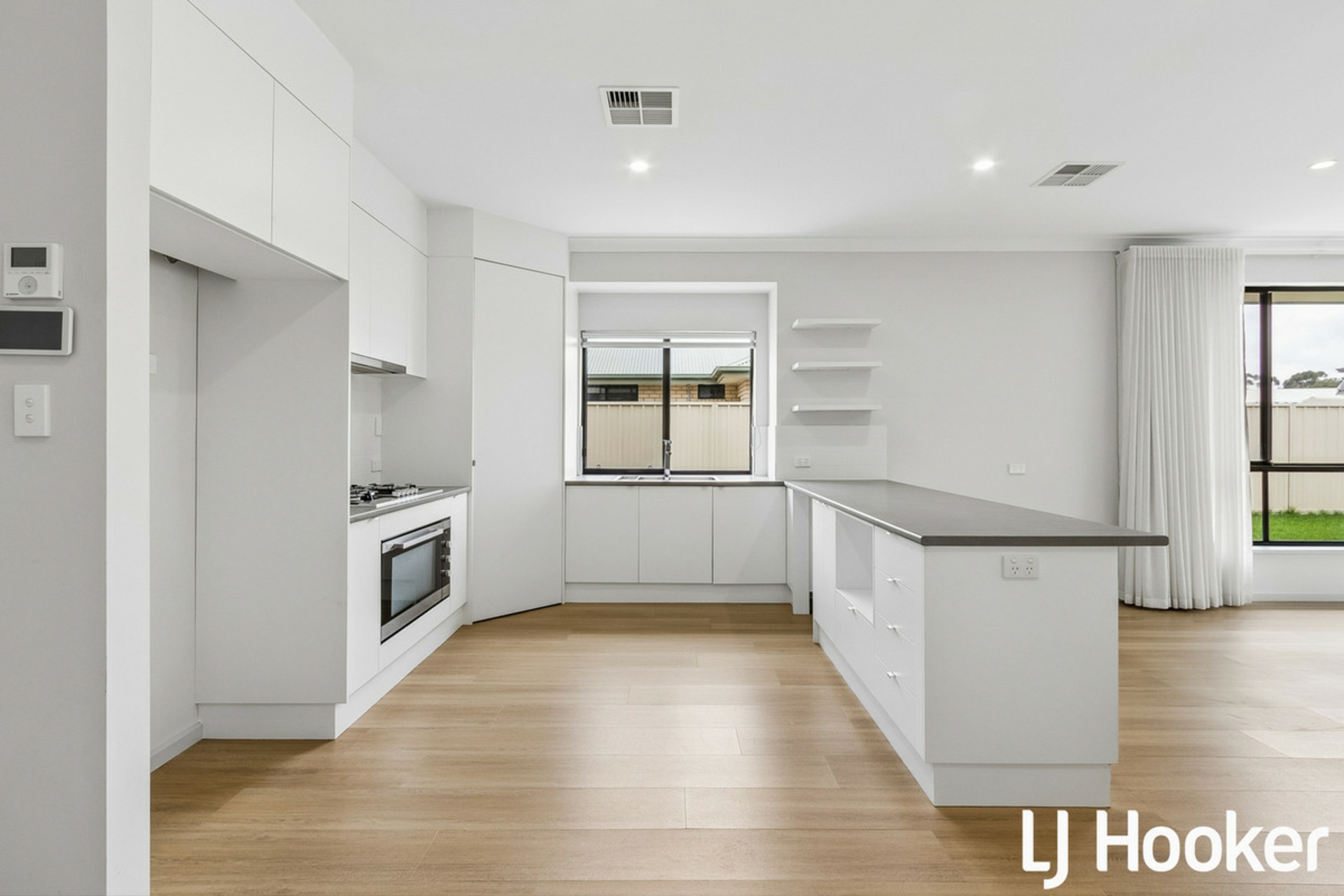 7 Parker Road — photo 2 of 10
