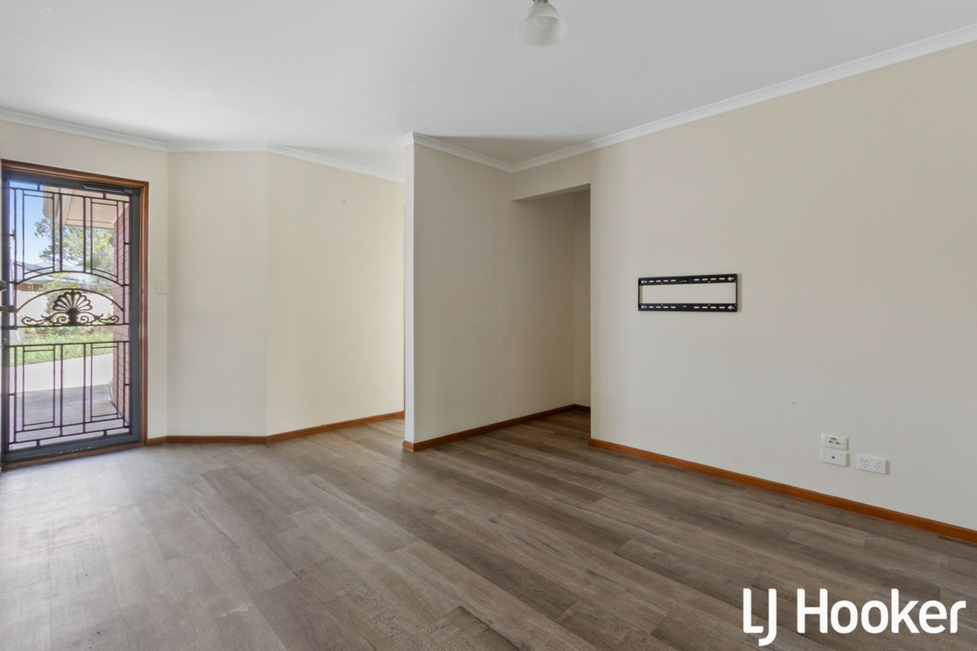 86 Paxton Street — photo 4 of 10