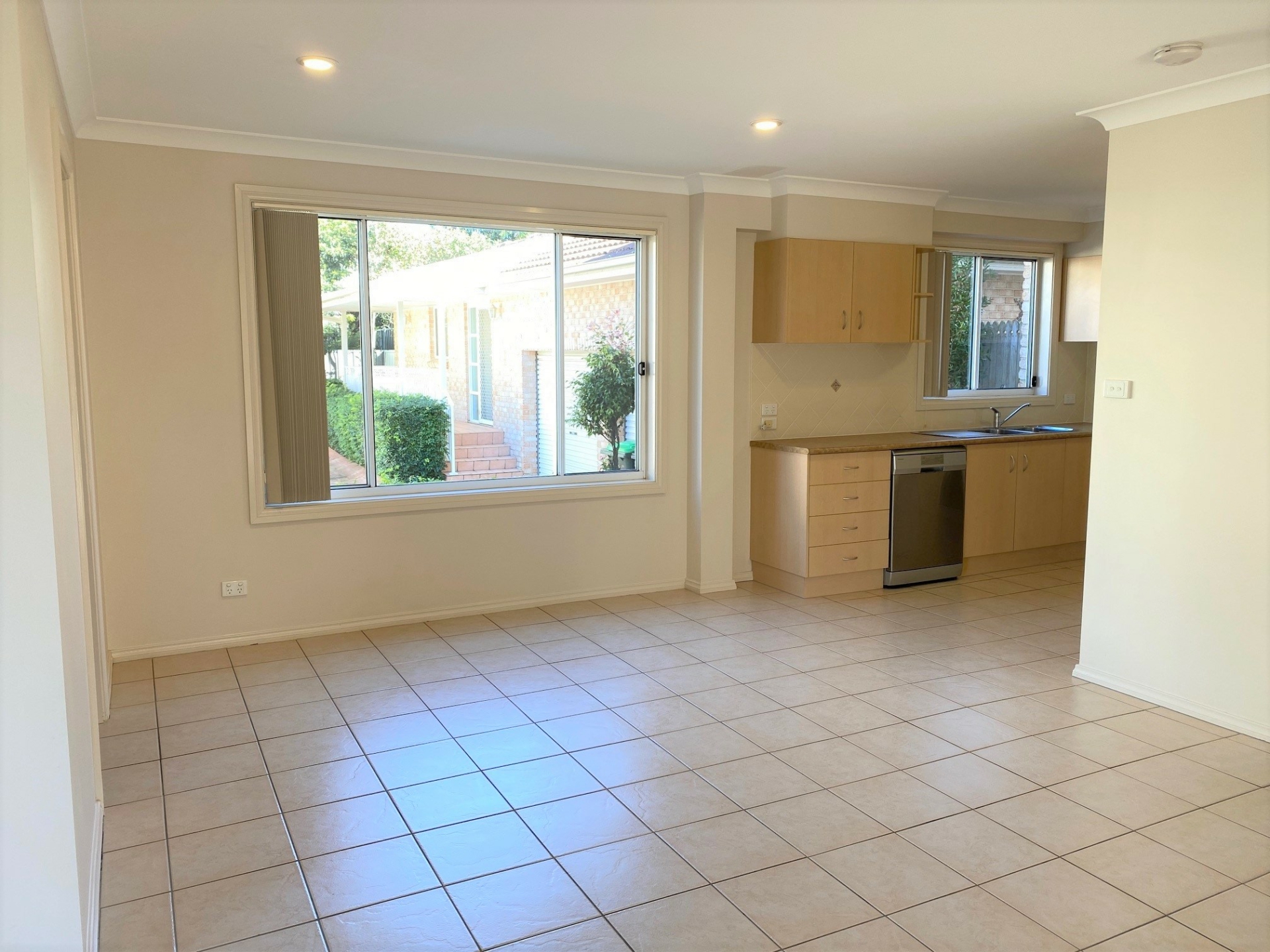 2/24-26 Boollwarroo Pde, SHELLHARBOUR