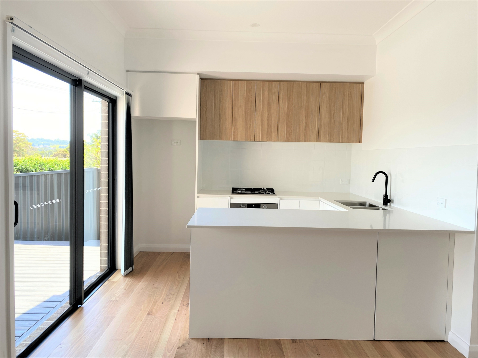 1/126 Lake Entrance Rd, OAK FLATS