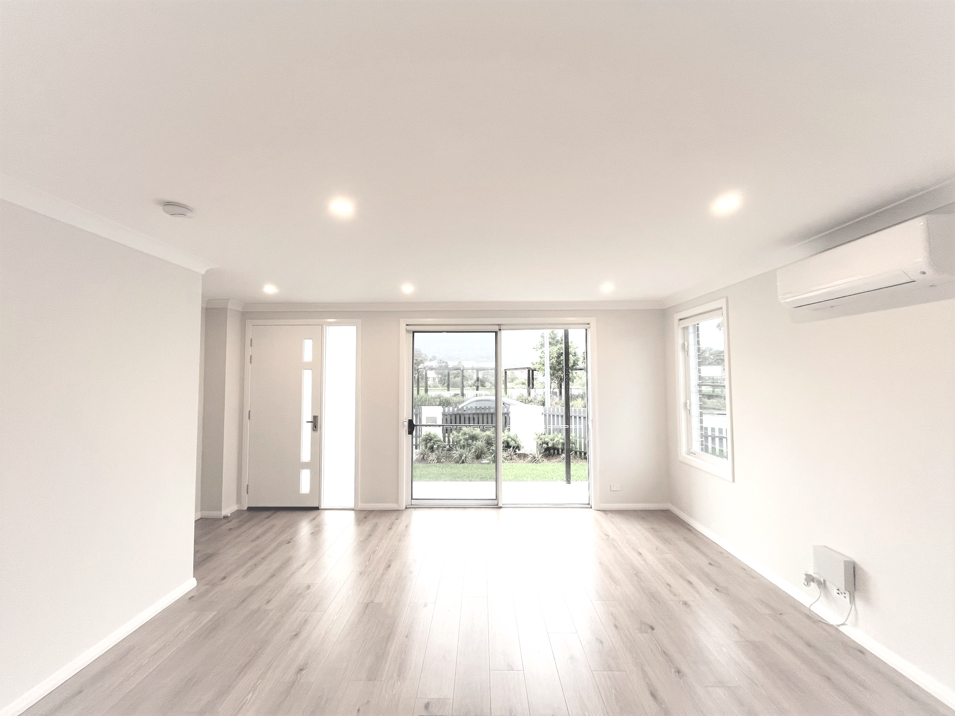 1/41 Bankbook Dr — photo 3 of 20