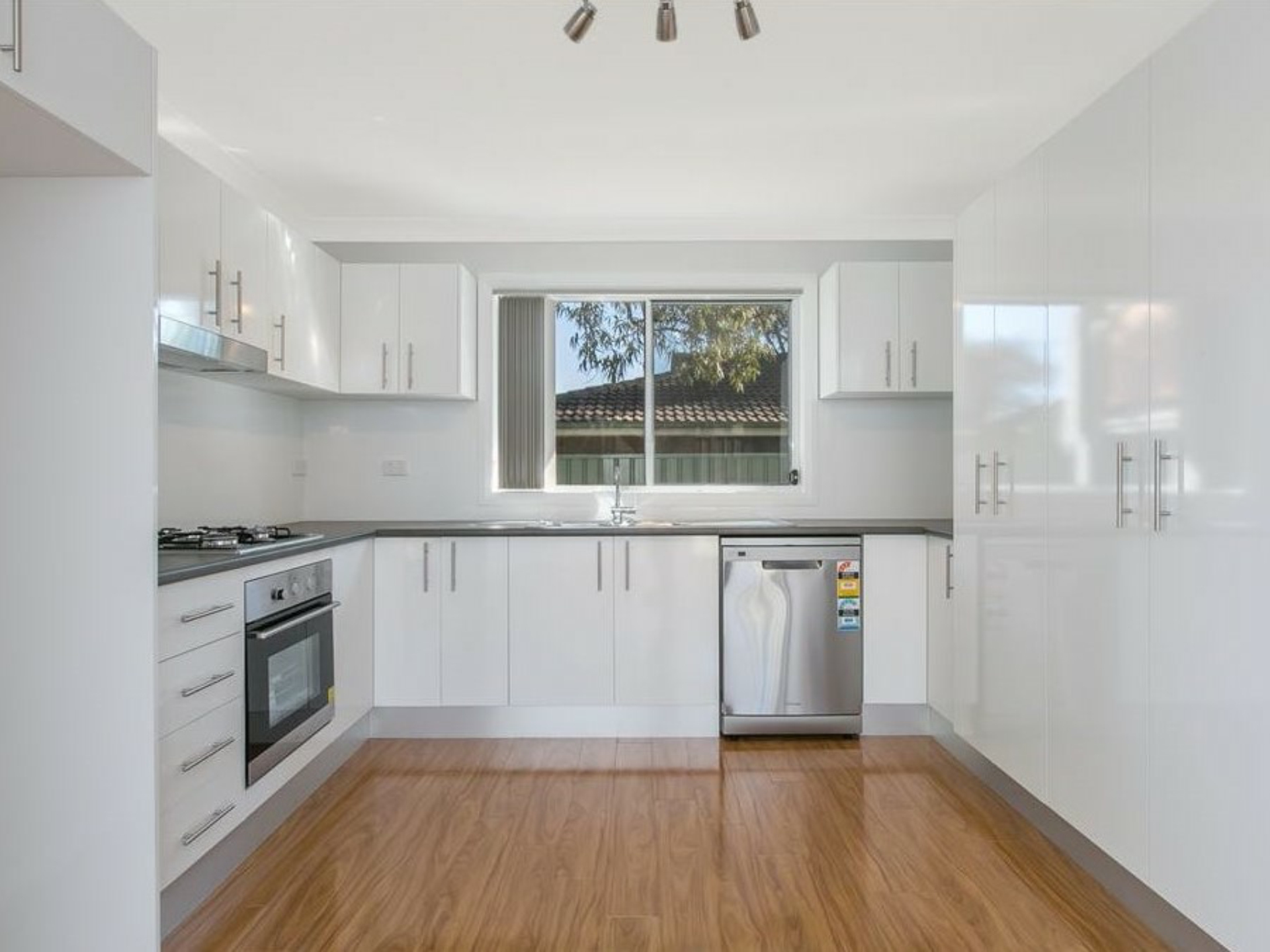 12a Lobelia St, ALBION PARK RAIL