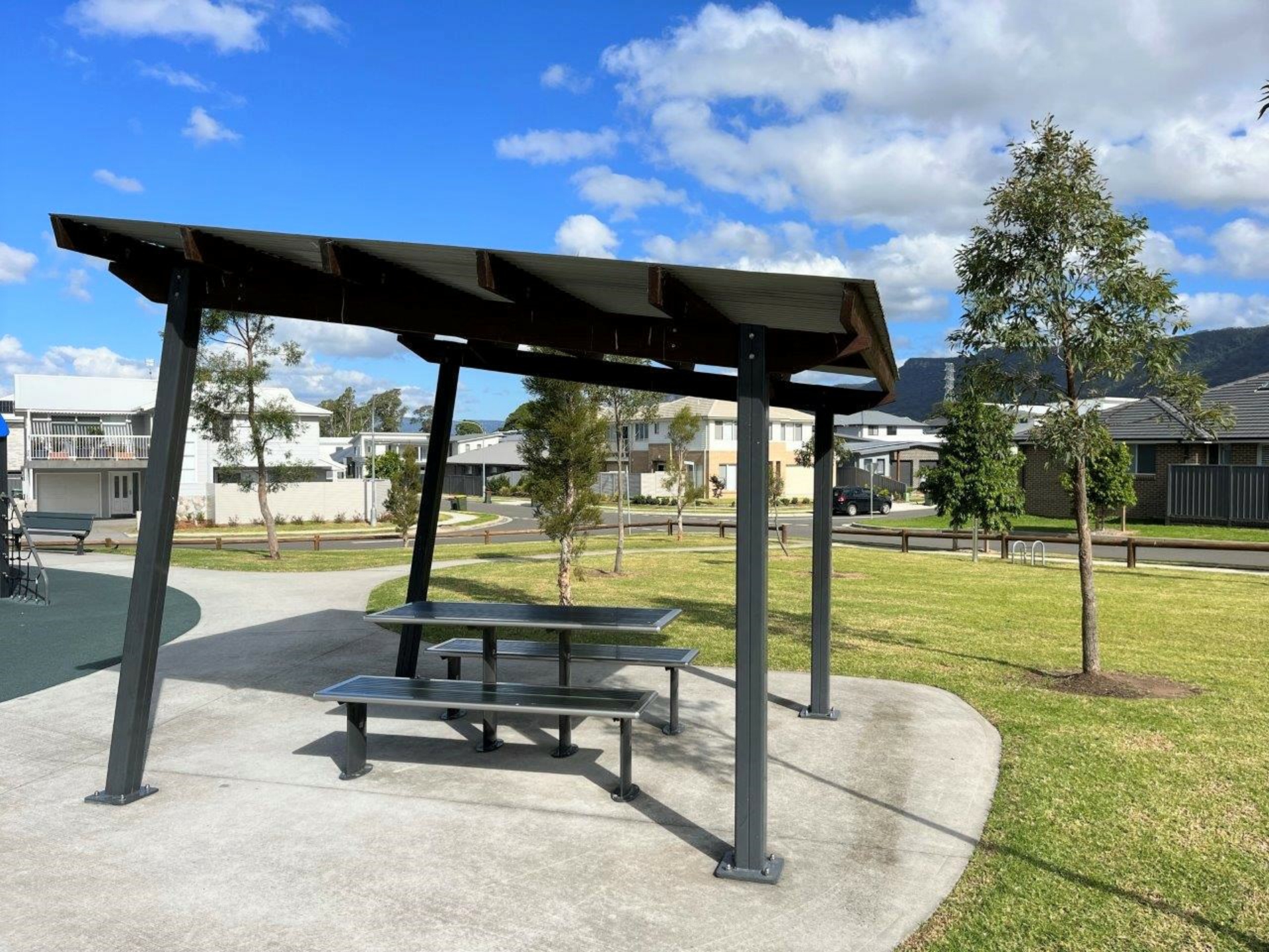 31 Saddleback Cres, KEMBLA GRANGE