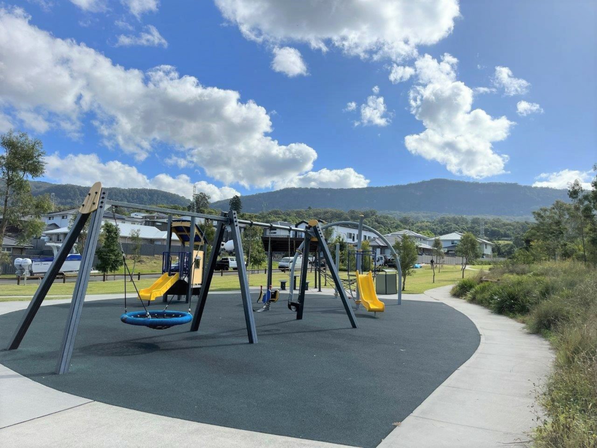 31 Saddleback Cres, KEMBLA GRANGE
