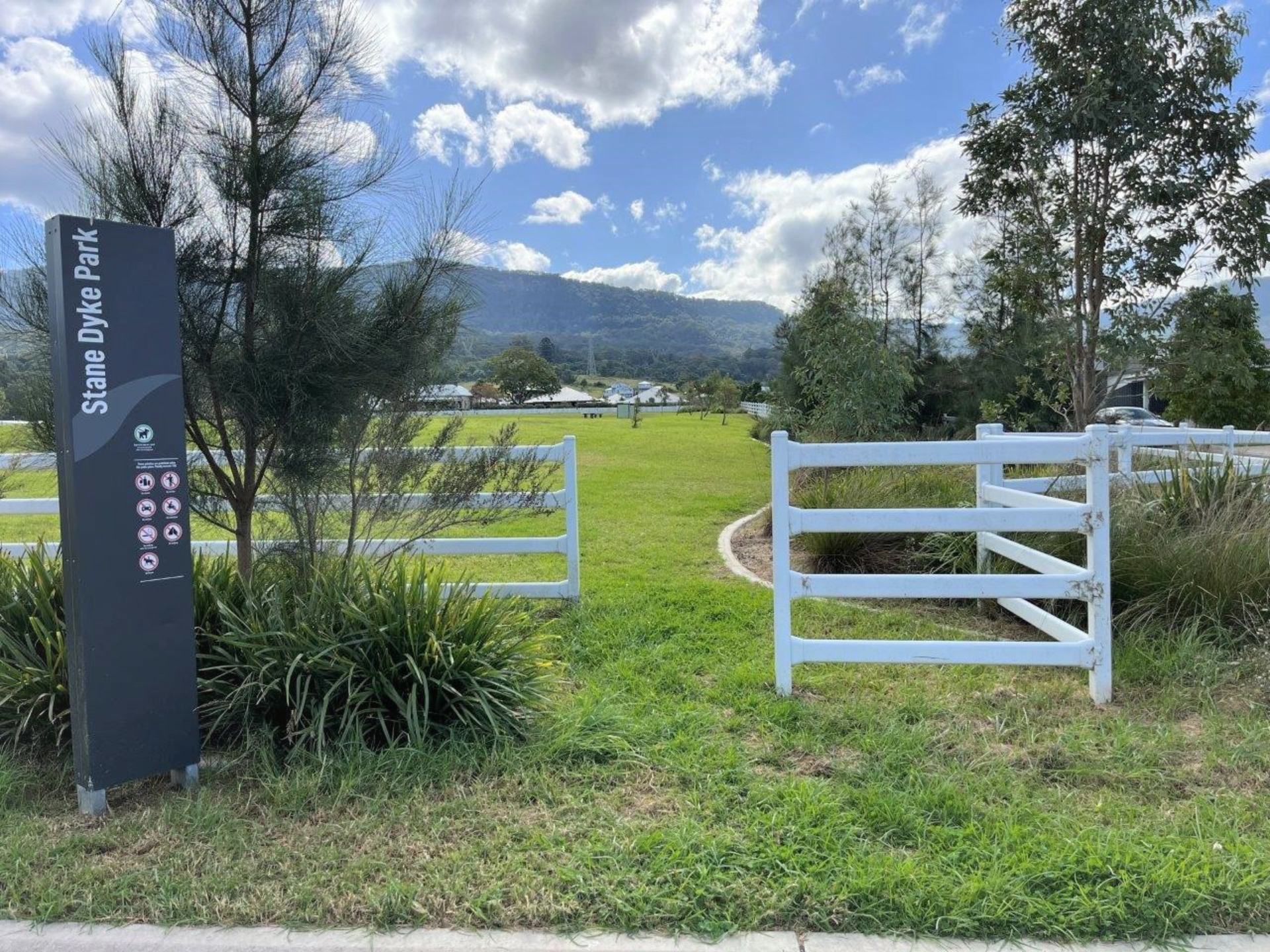 31 Saddleback Cres, KEMBLA GRANGE