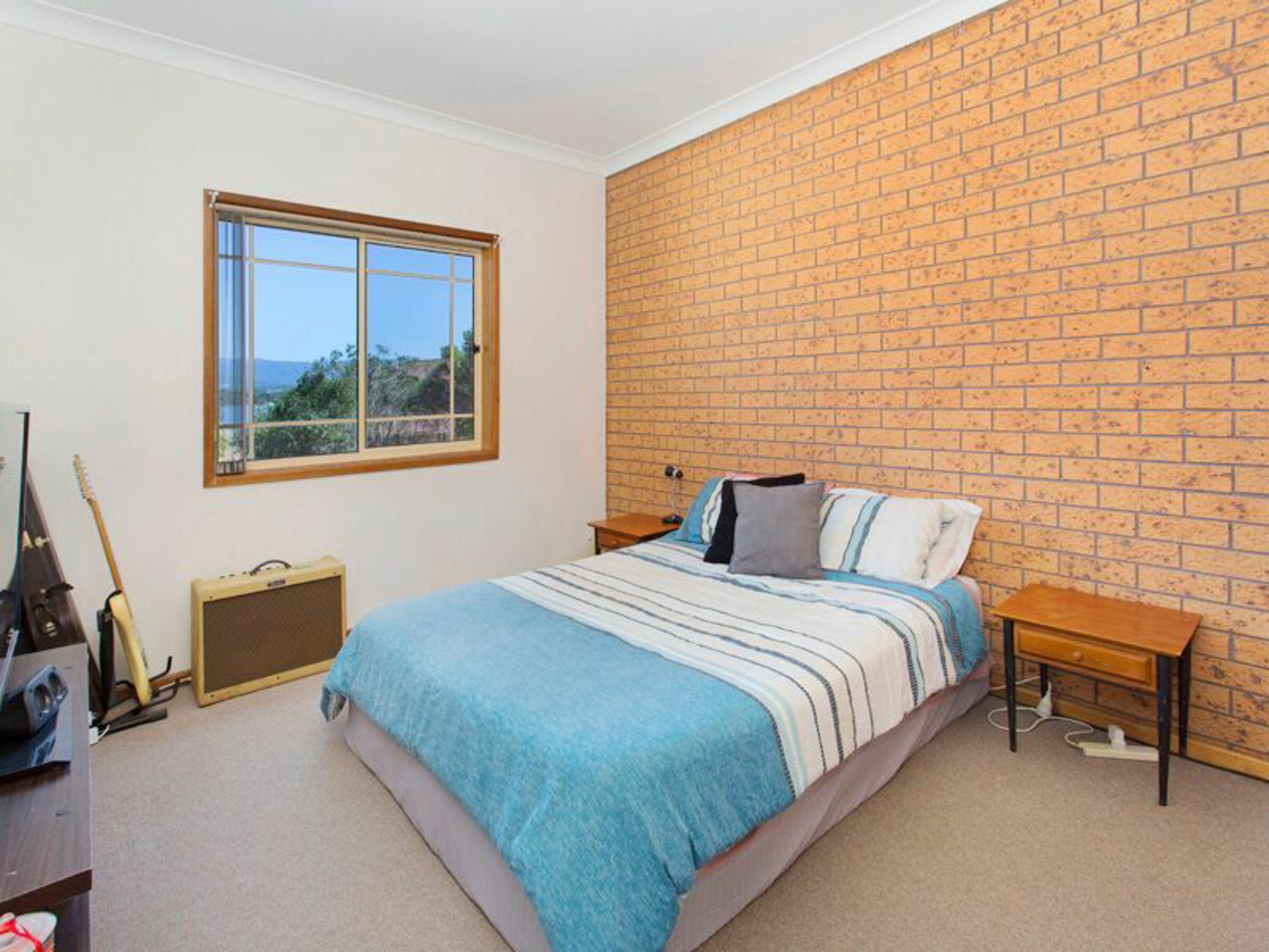 1/125b Koona st, ALBION PARK RAIL