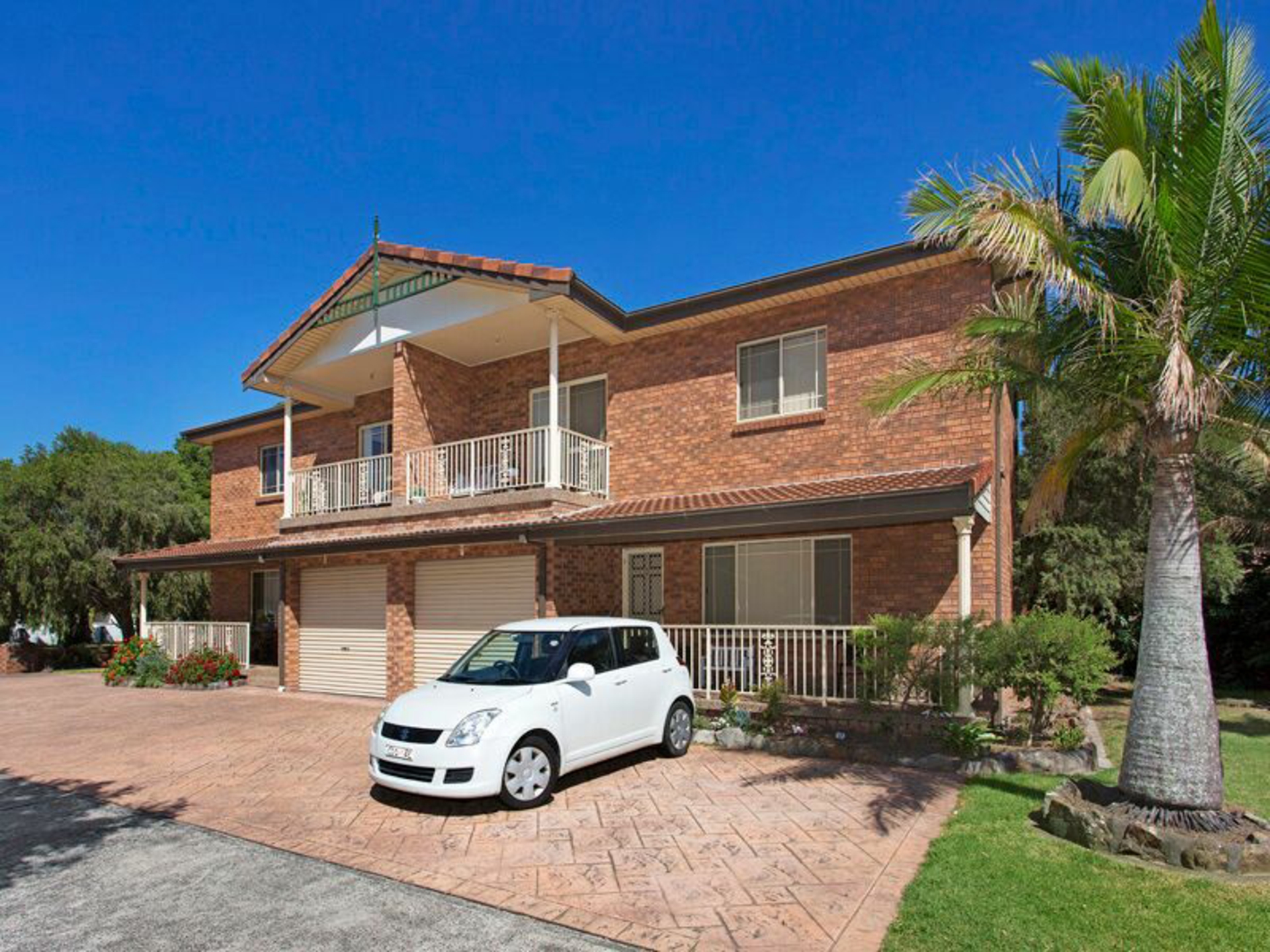 1/125b Koona st, ALBION PARK RAIL