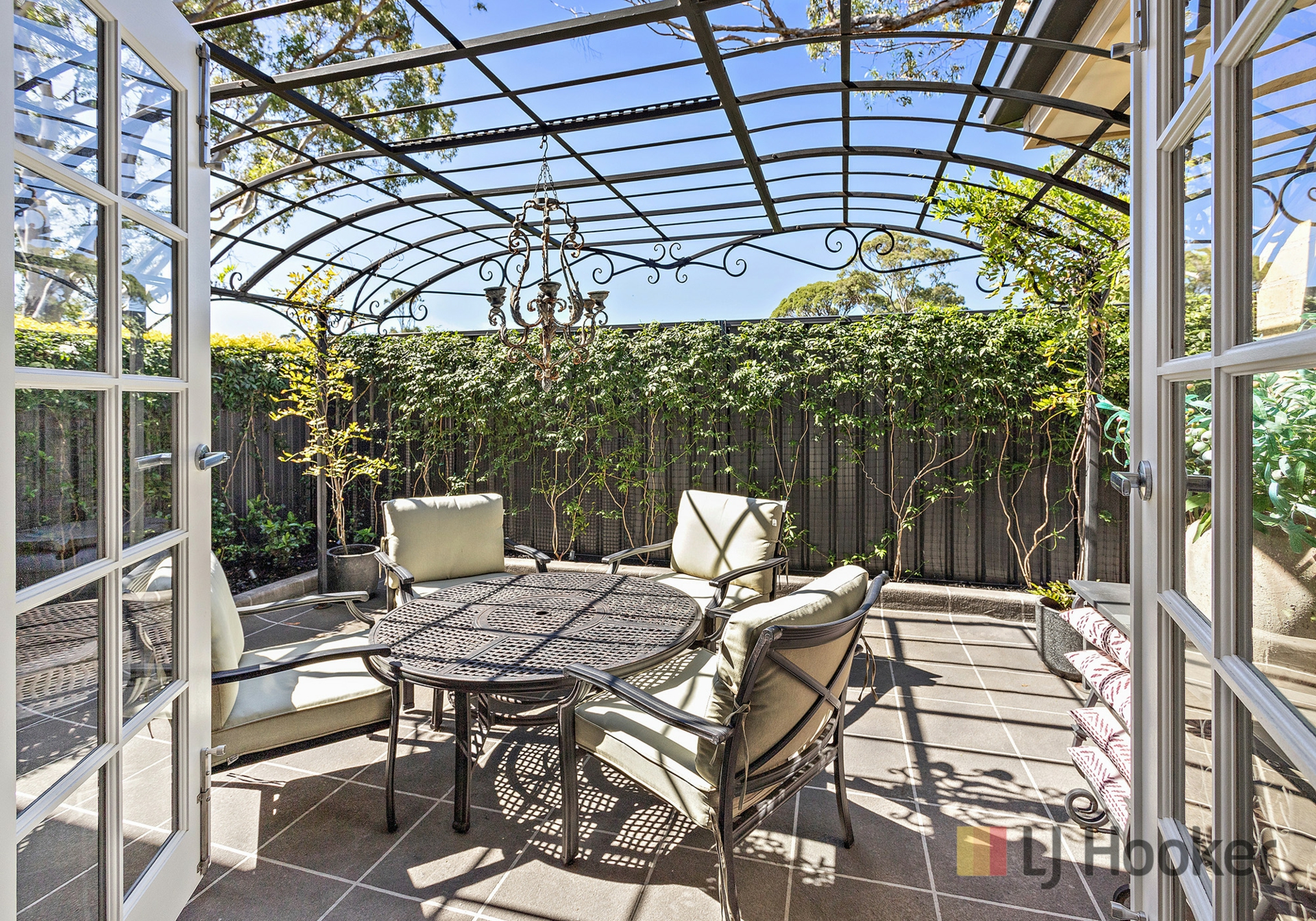 1/34a Addison Street — photo 3 of 22