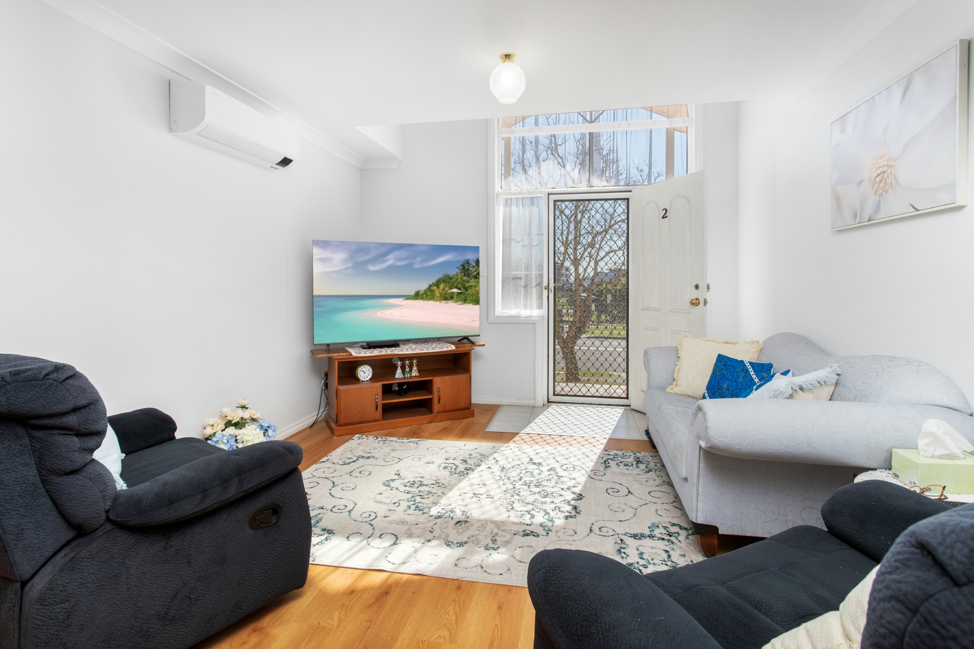 2/12-18 Glider Avenue, — photo 3 of 18