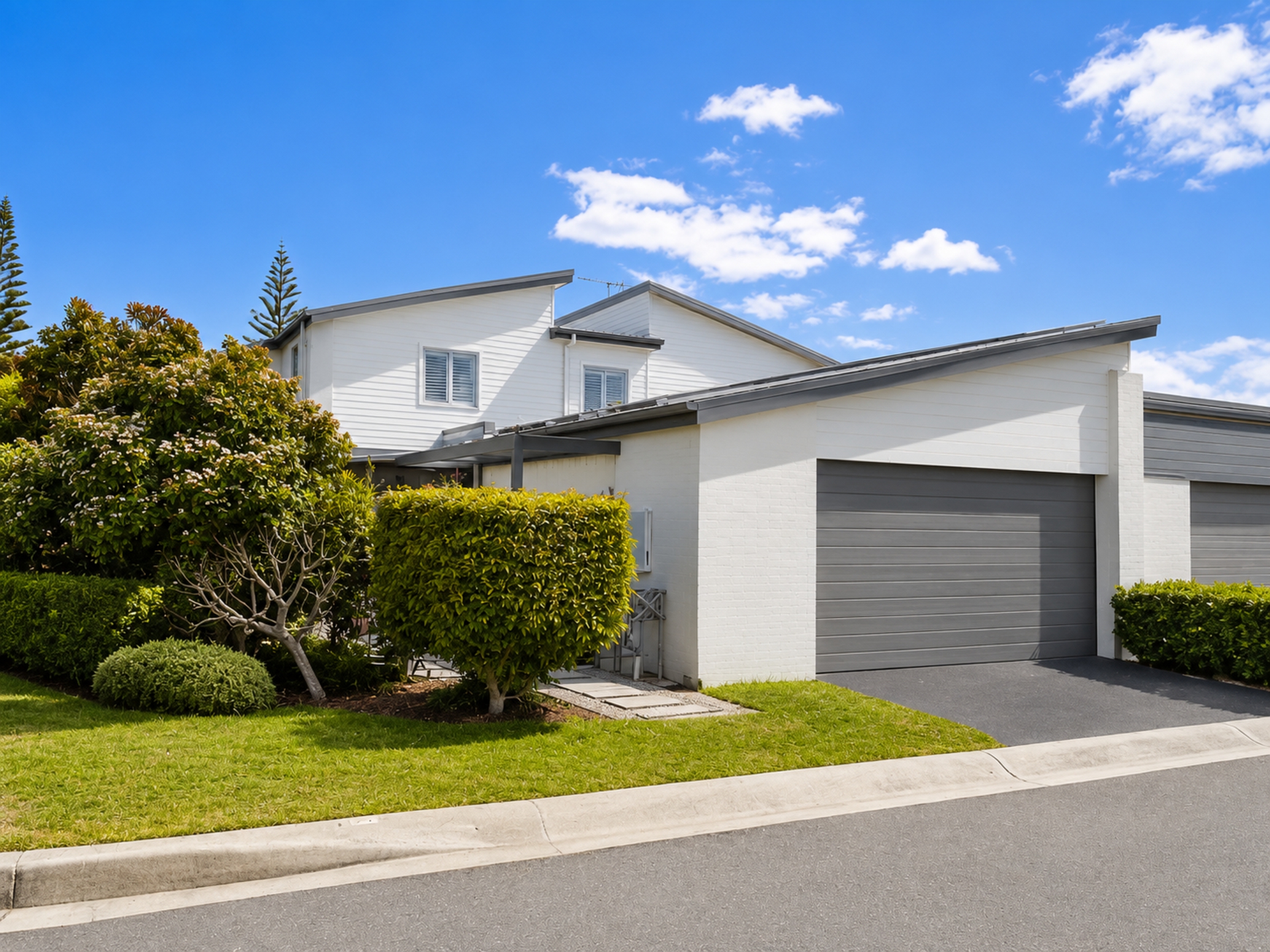 50 Cove Boulevard — photo 13 of 13
