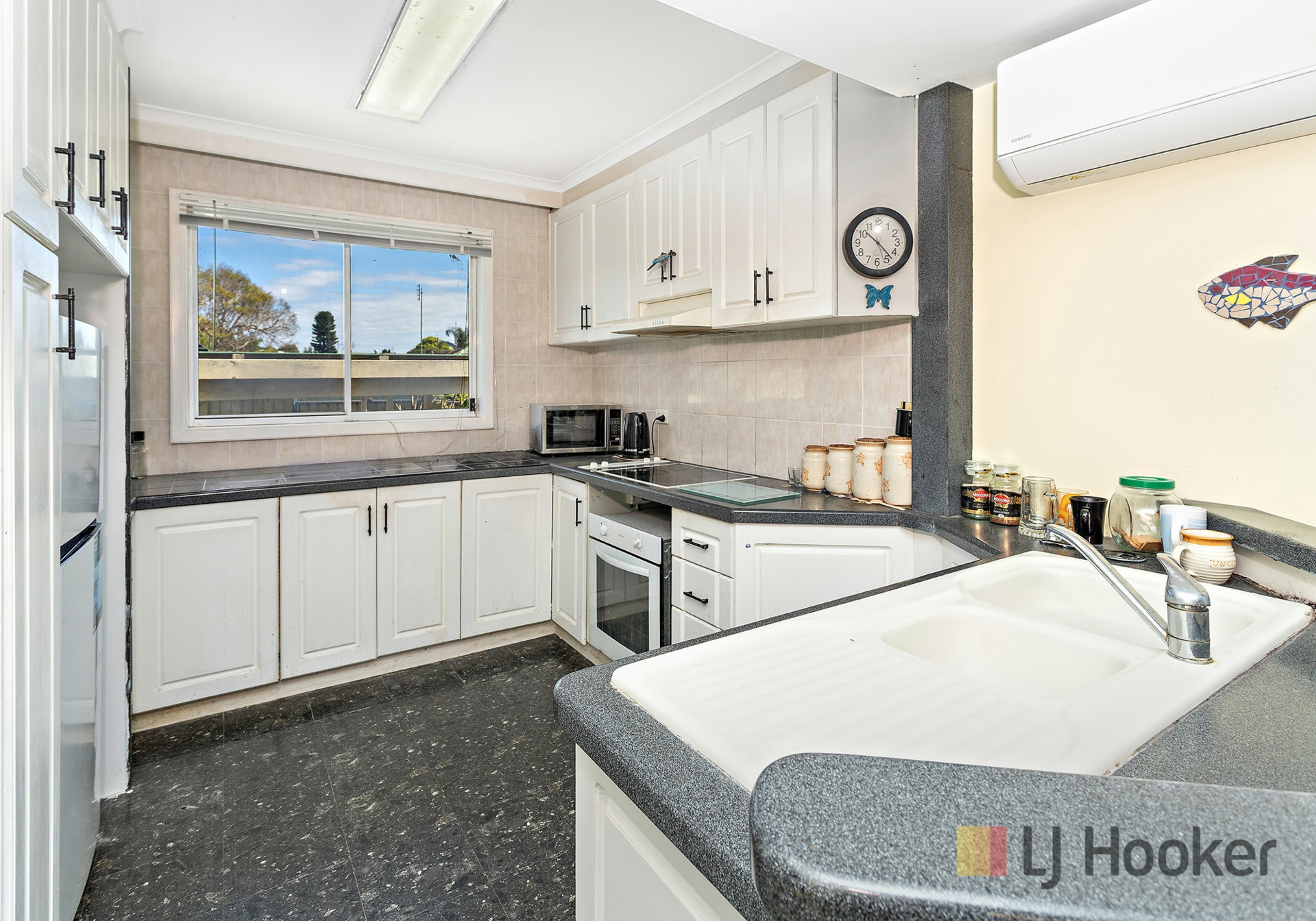 53 Thomas Street, — photo 3 of 12