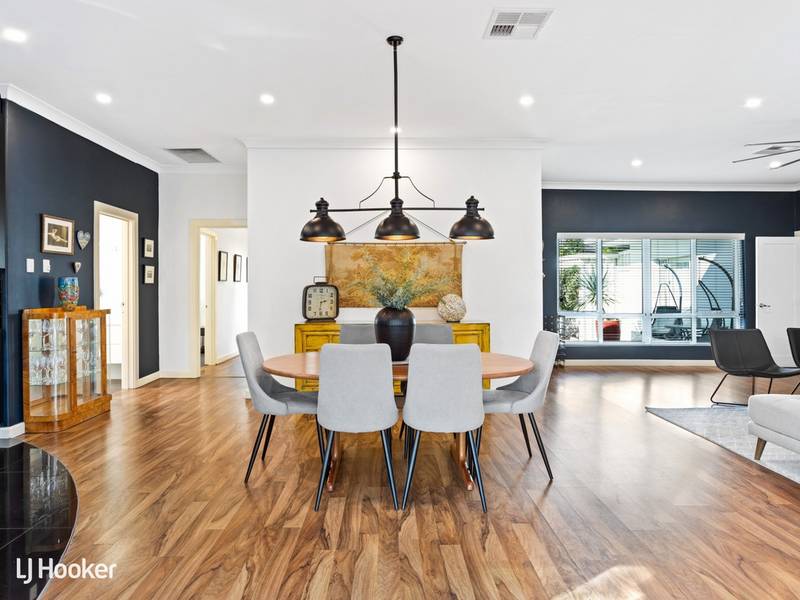 4 Ways Road, MANNINGHAM