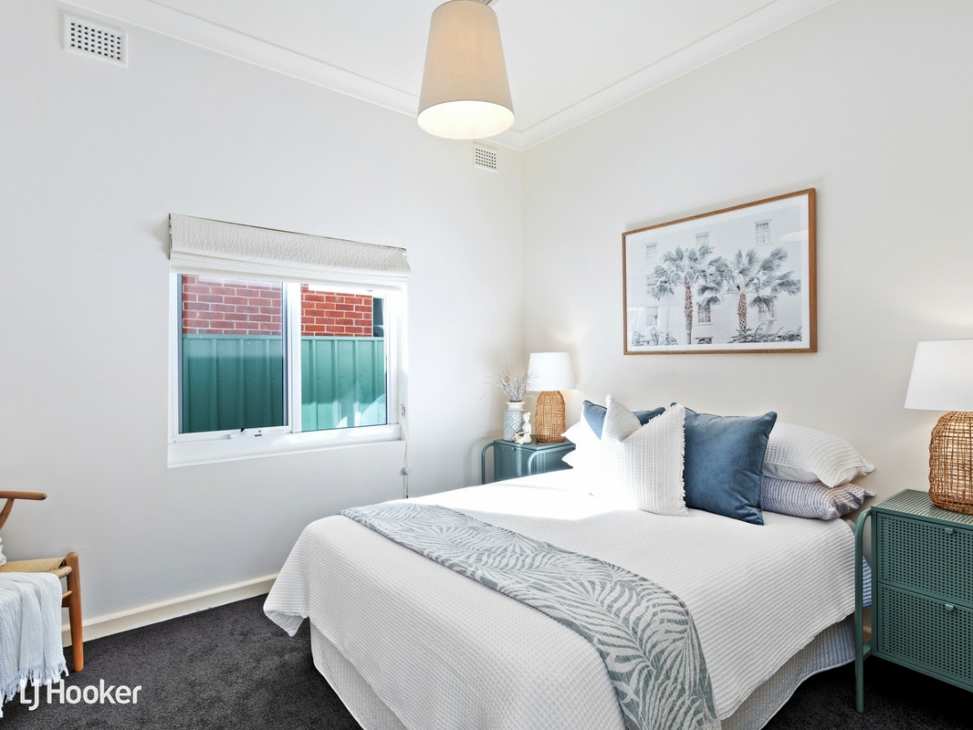 4 Ways Road, MANNINGHAM