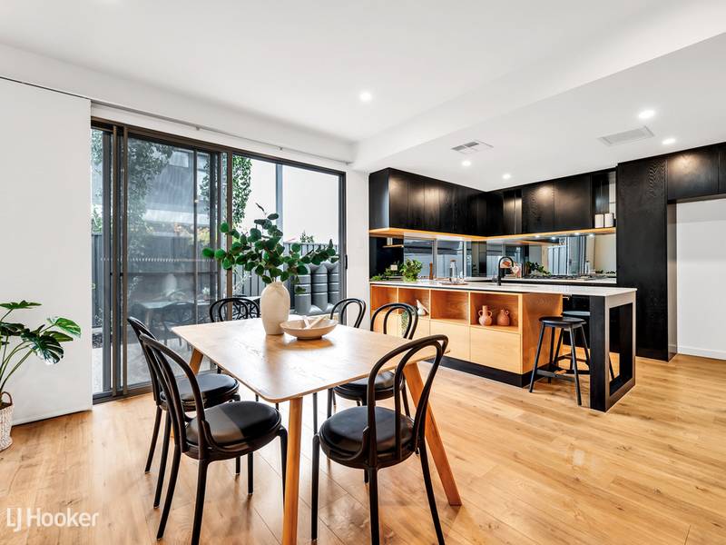 1A Douglas Grove, GLENELG NORTH
