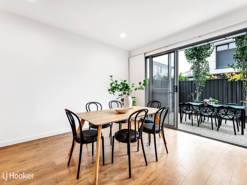 1A Douglas Grove, GLENELG NORTH