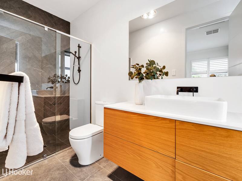 1A Douglas Grove, GLENELG NORTH