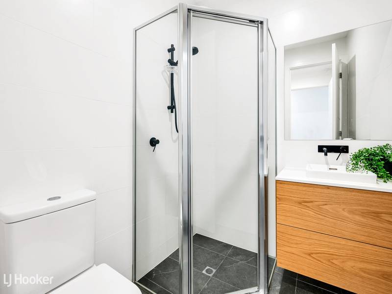 1A Douglas Grove, GLENELG NORTH