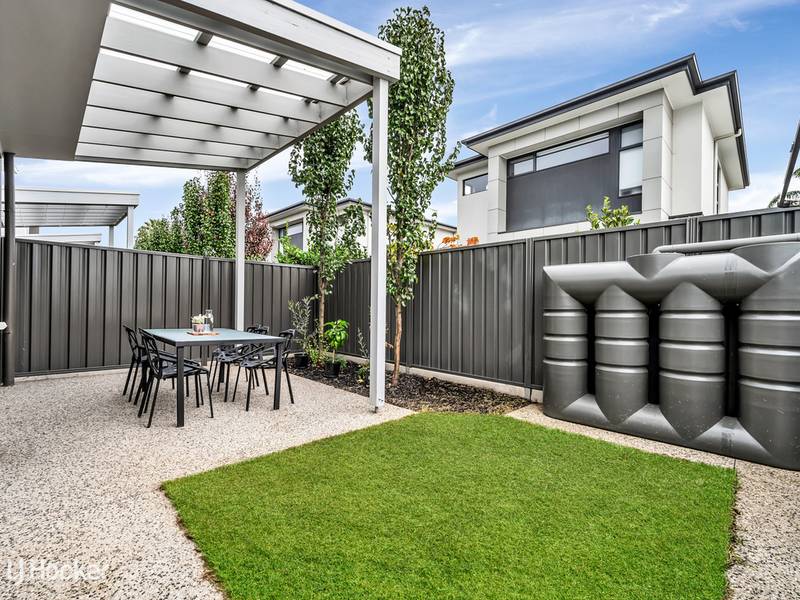 1A Douglas Grove, GLENELG NORTH
