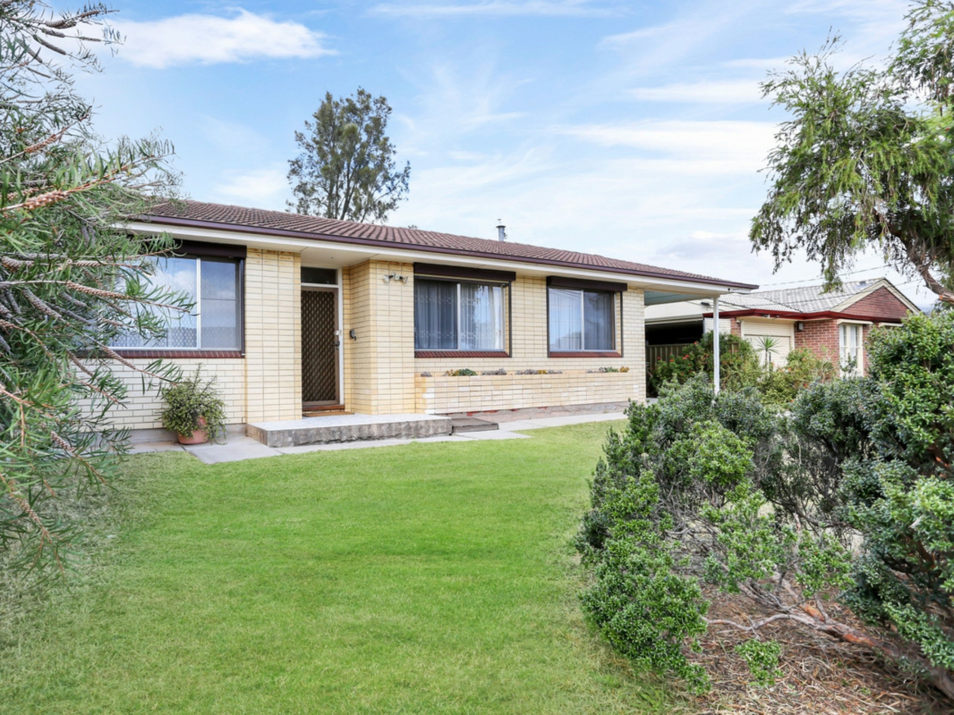 8 Cash Street, ROSTREVOR