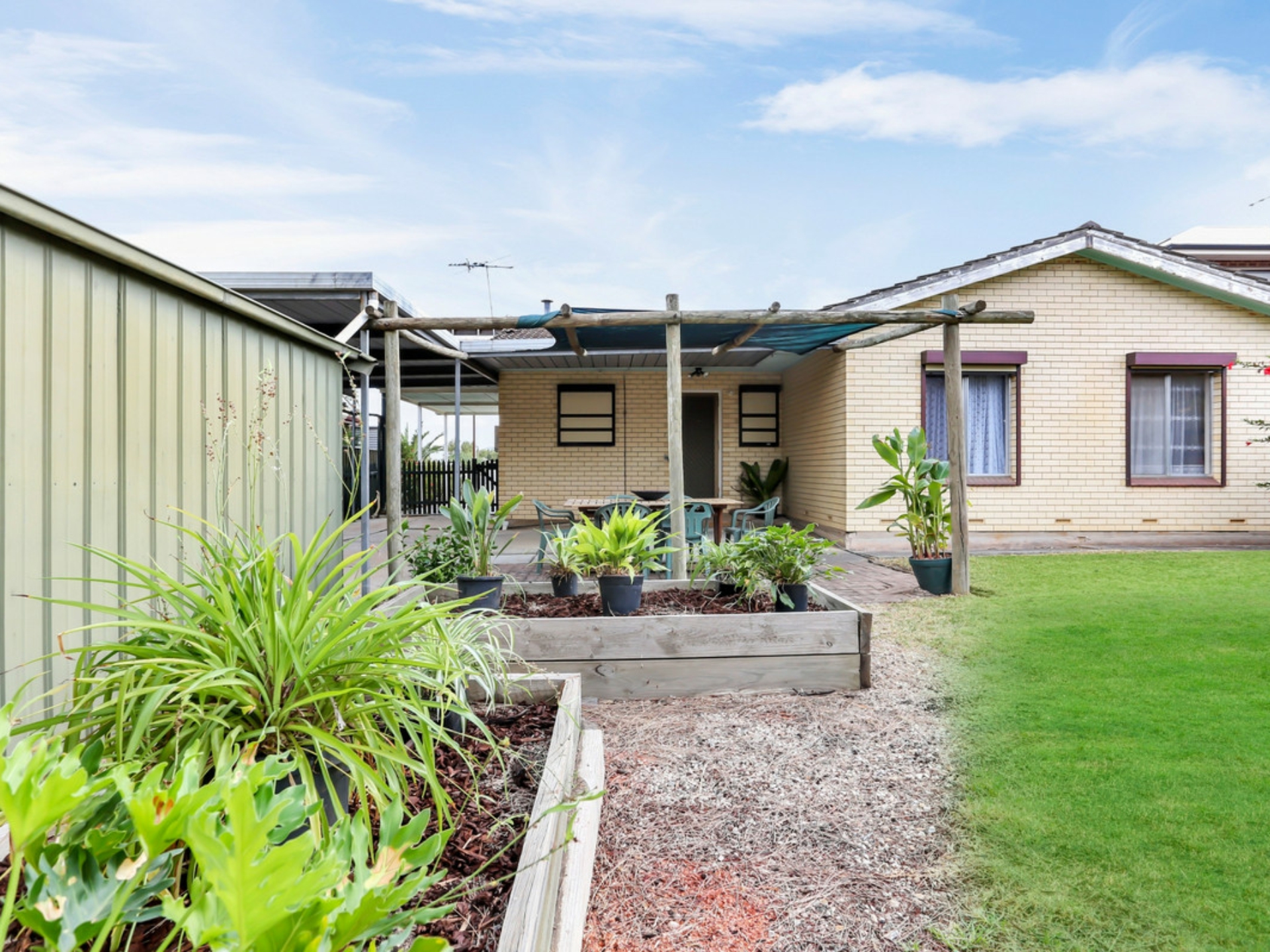 8 Cash Street, ROSTREVOR