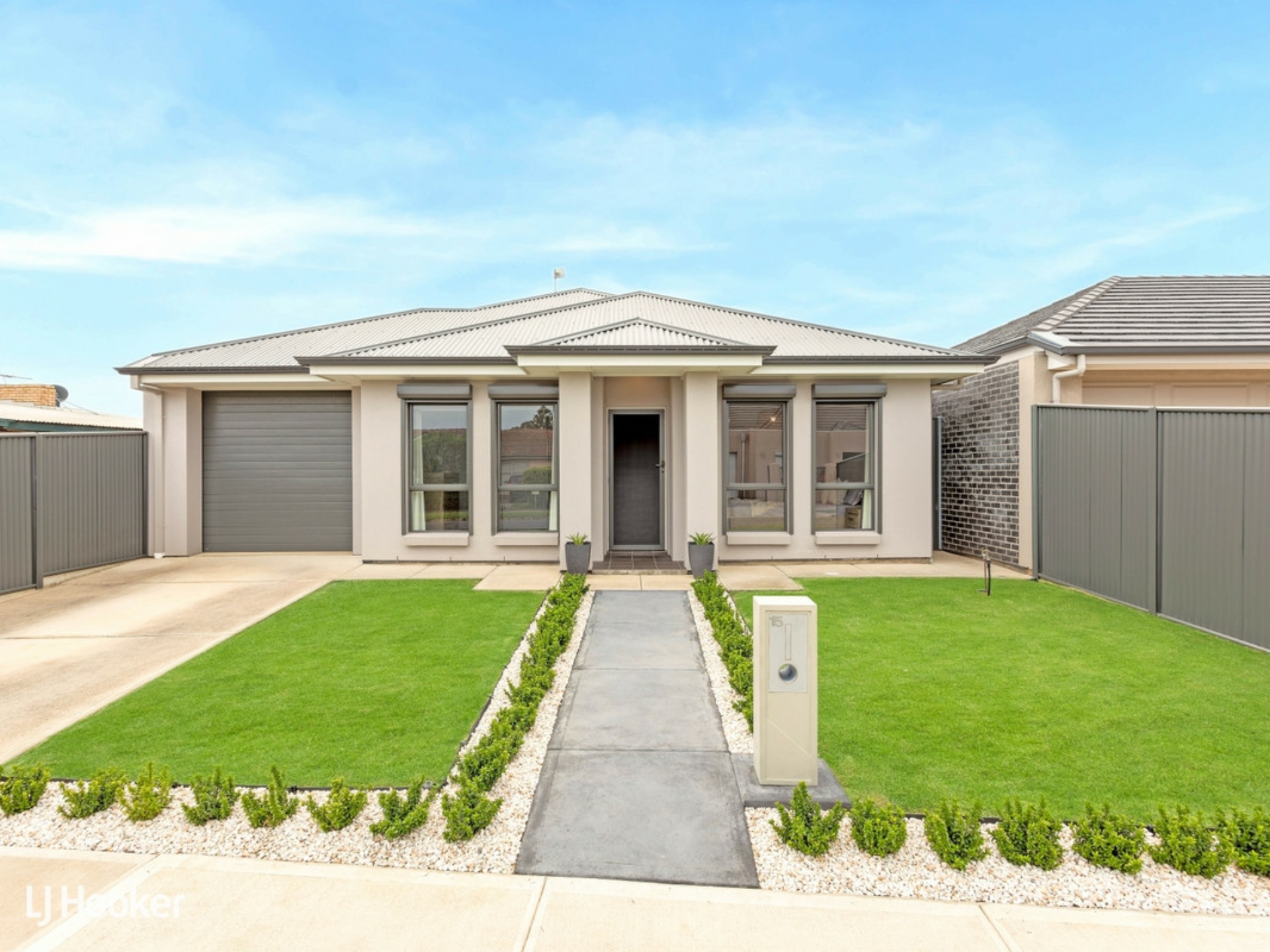 15 Pioneer Street Findon SA