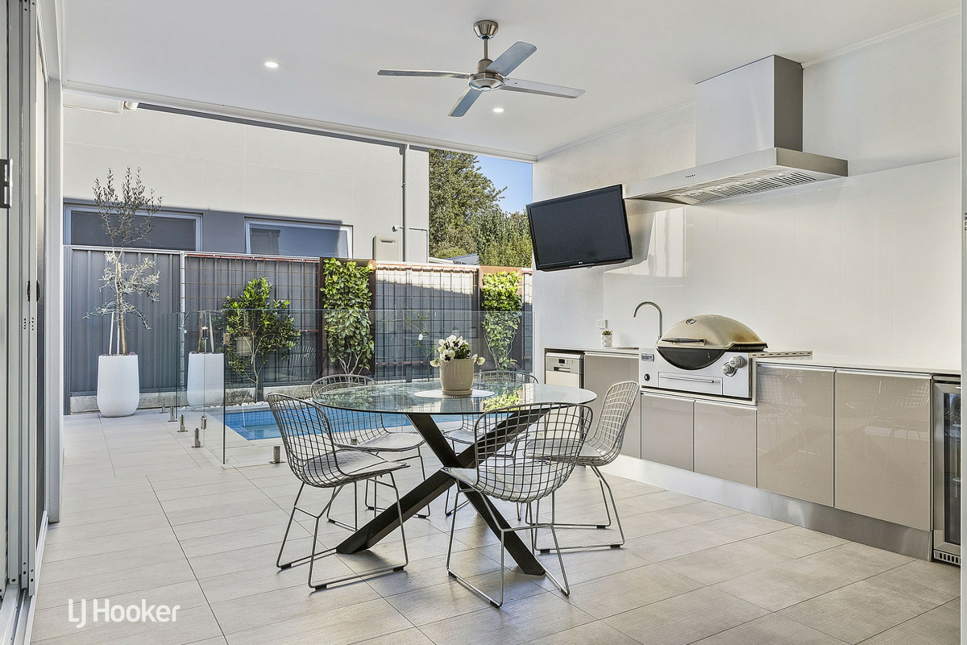 155 Sixth Avenue, ROYSTON PARK