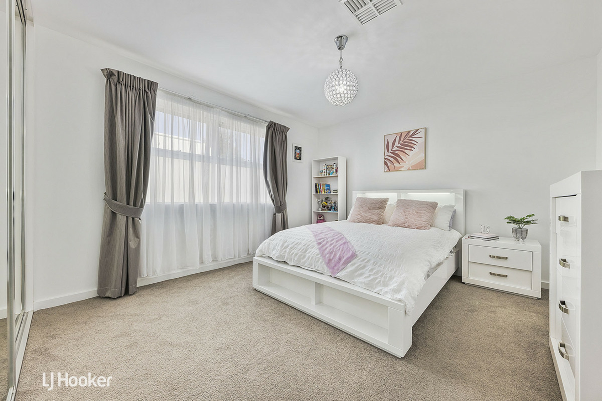 155 Sixth Avenue, ROYSTON PARK