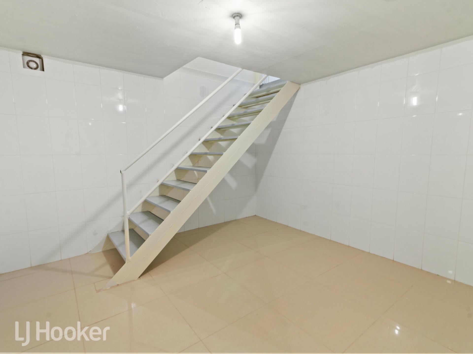 24 Sare Street, HECTORVILLE