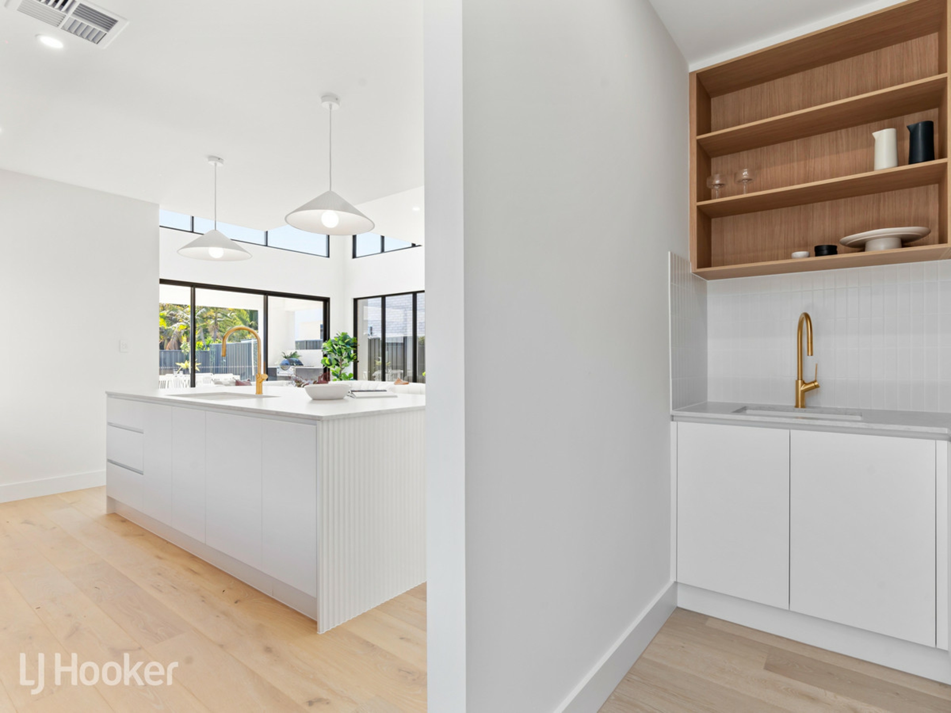 1 La Jolla Avenue, FULHAM