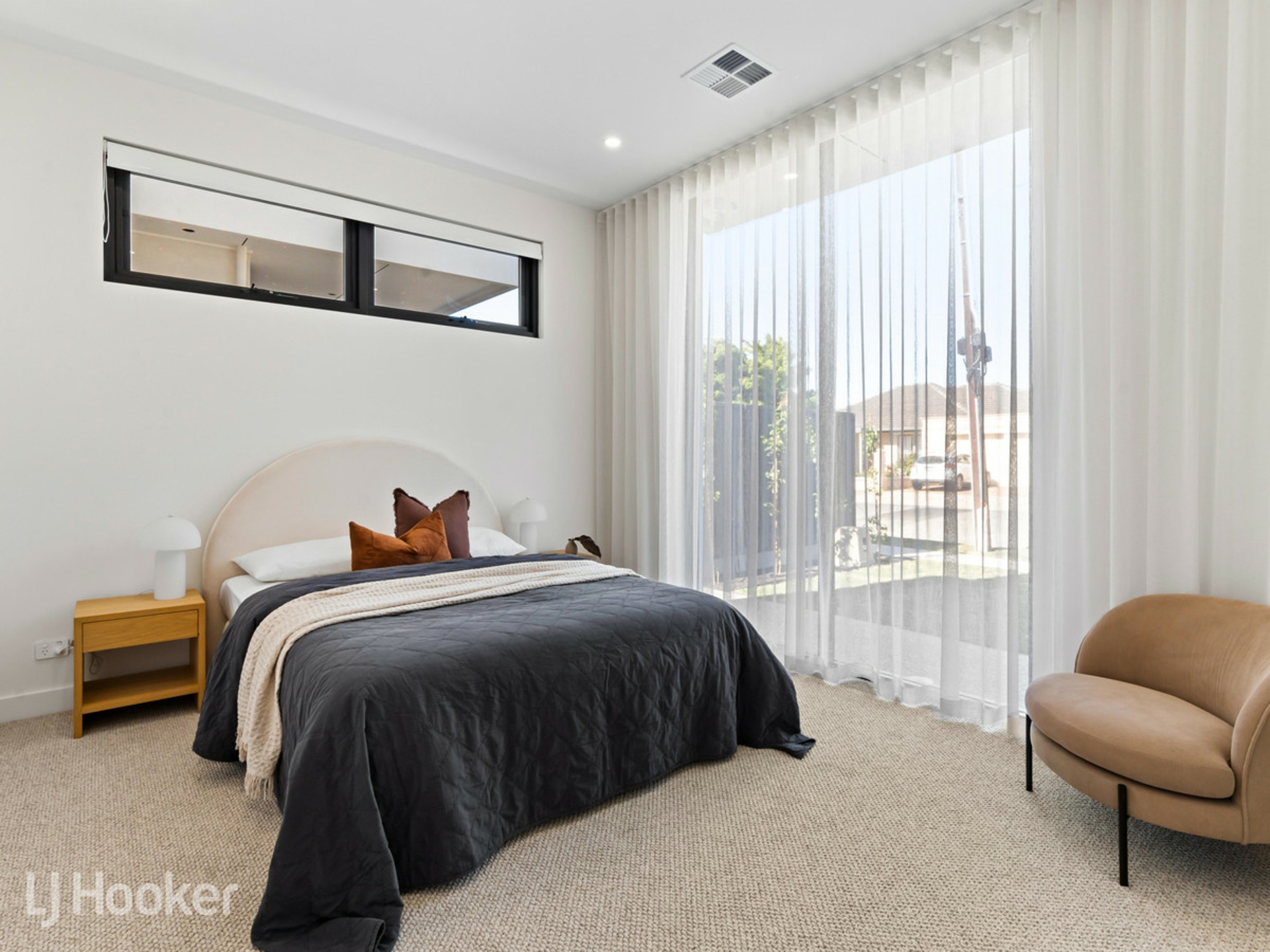 1 La Jolla Avenue, FULHAM