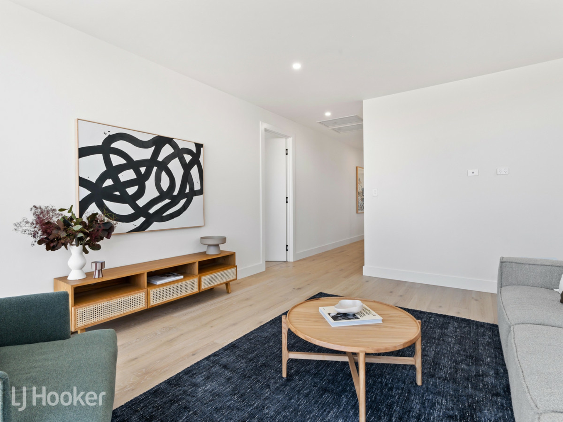 1 La Jolla Avenue, FULHAM