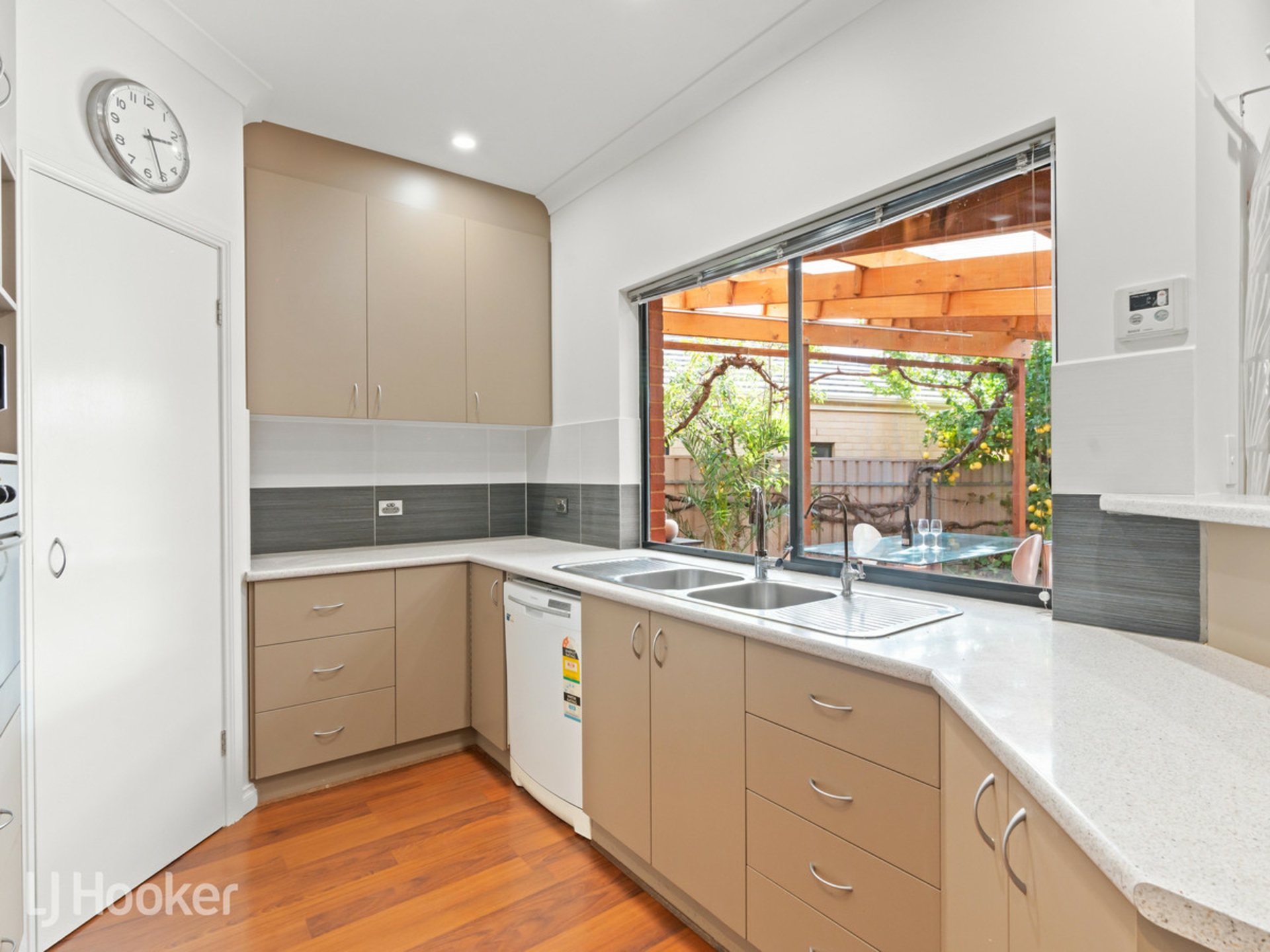 13A Melinda Crescent, PARADISE