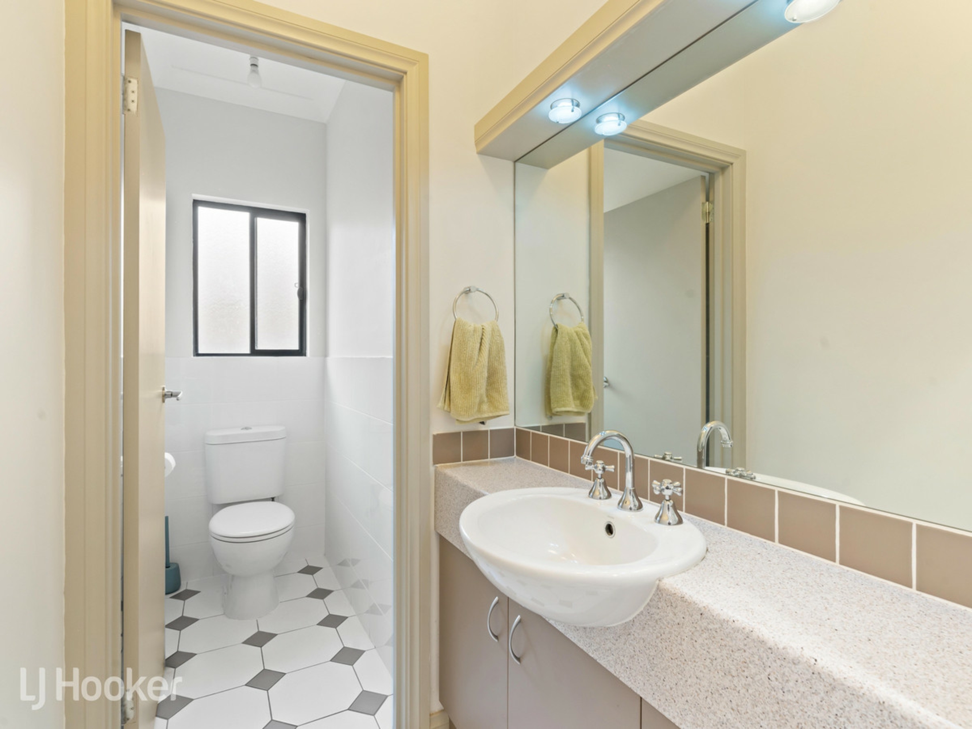13A Melinda Crescent, PARADISE