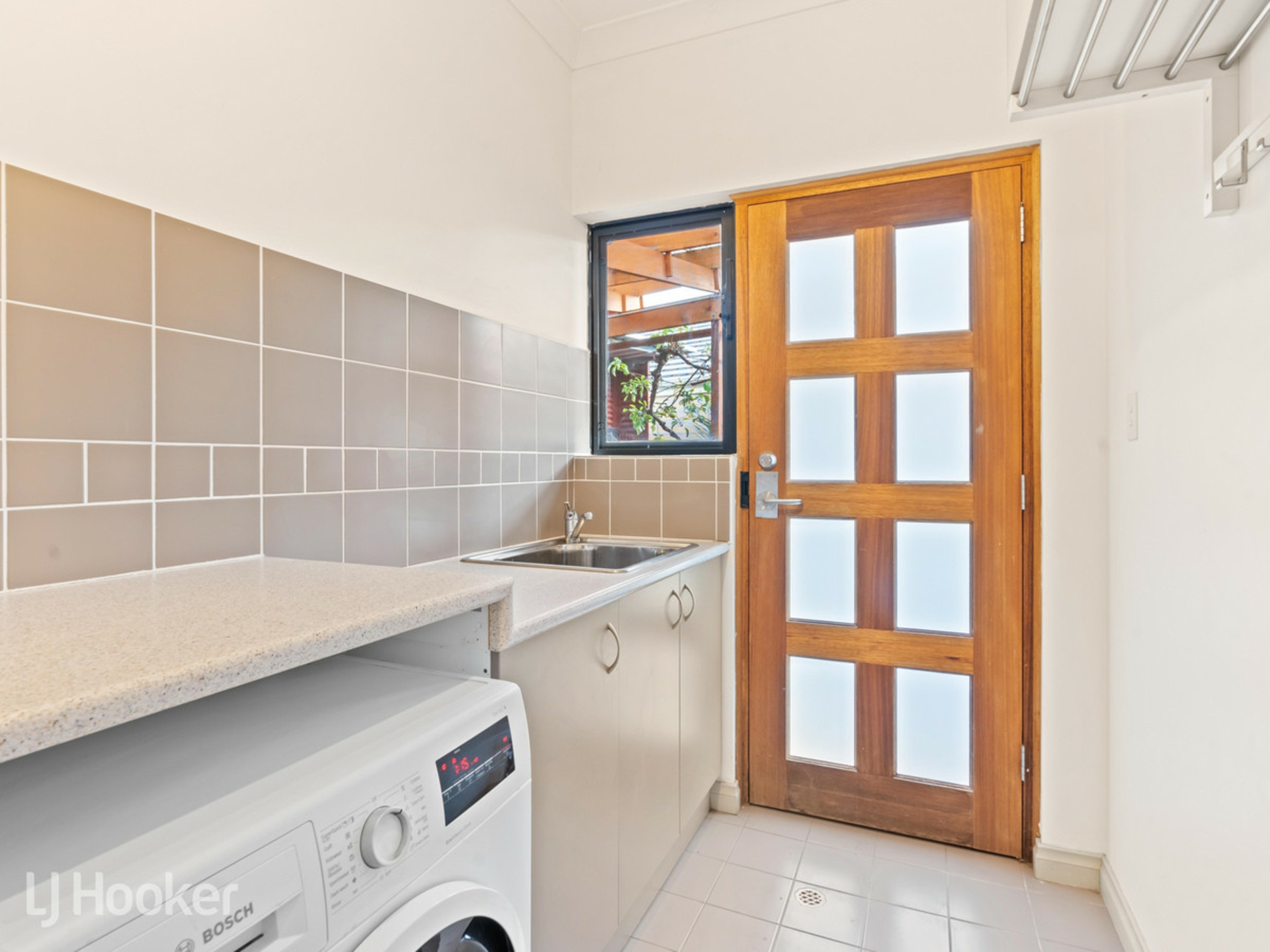 13A Melinda Crescent, PARADISE