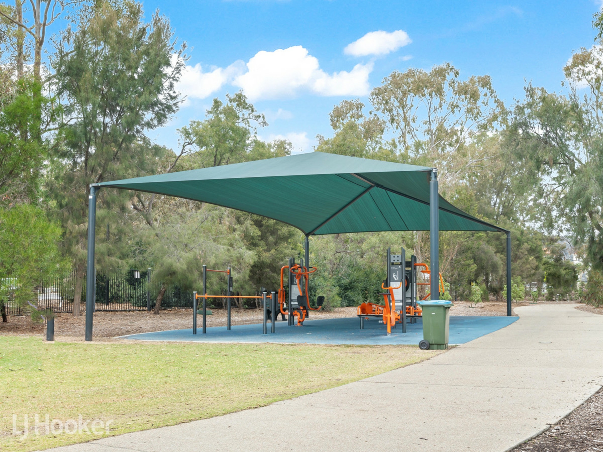 13A Melinda Crescent, PARADISE