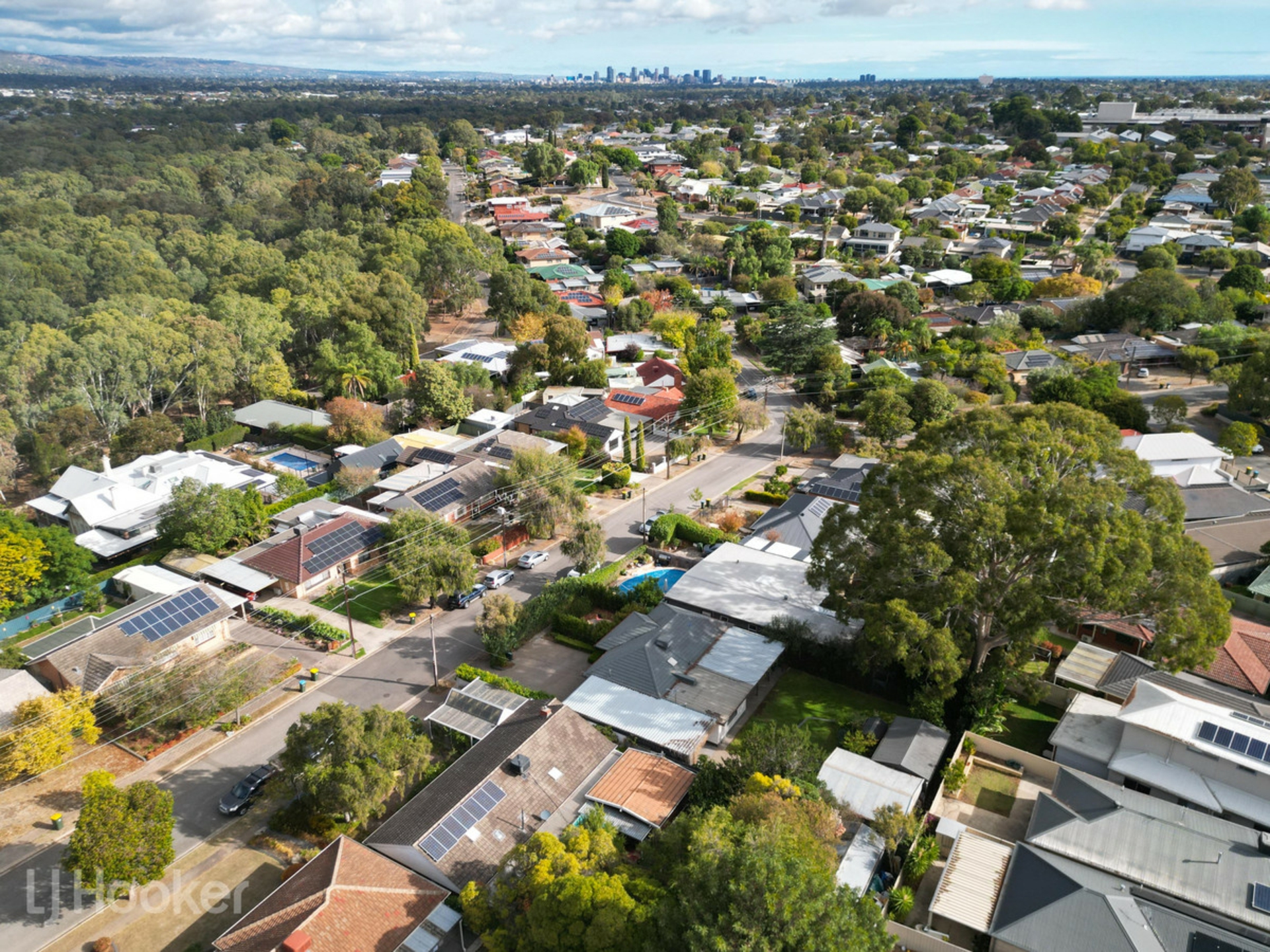 16 Tindara Avenue, WINDSOR GARDENS