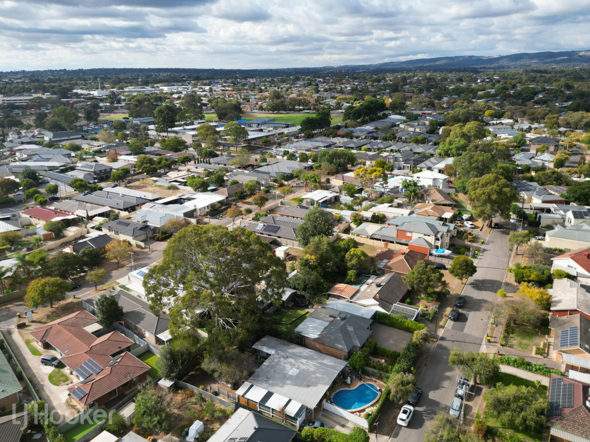 16 Tindara Avenue, WINDSOR GARDENS
