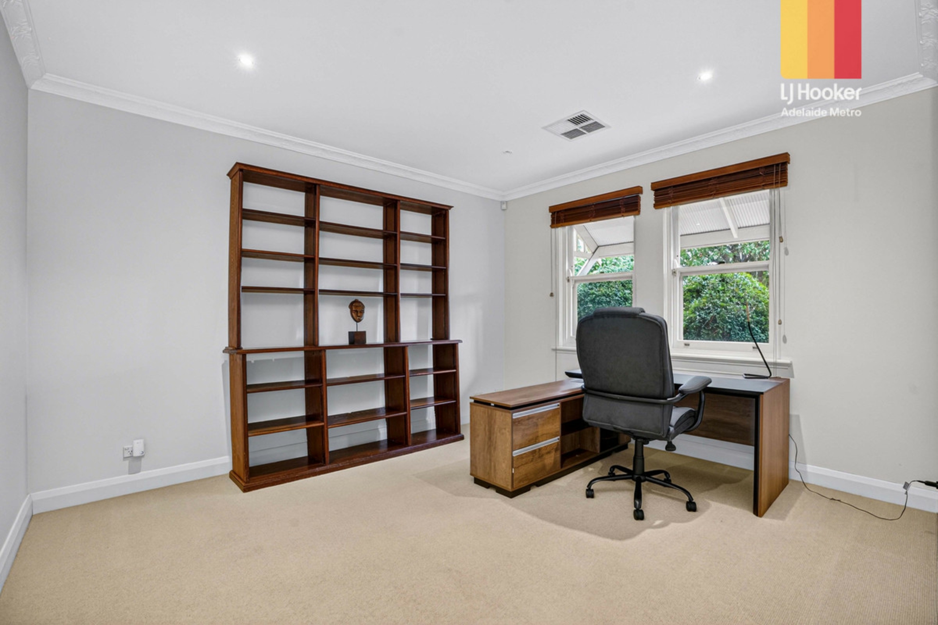 24 Roslind Street — photo 7 of 19