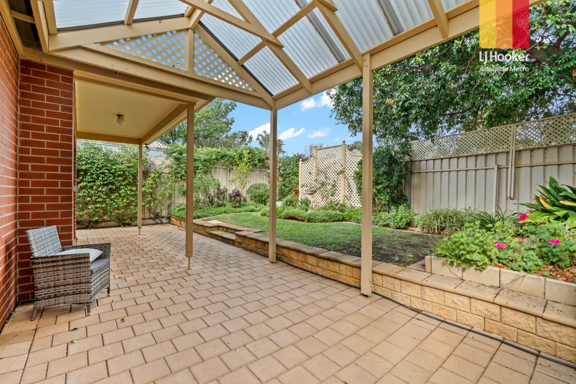24 Roslind Street — photo 16 of 19