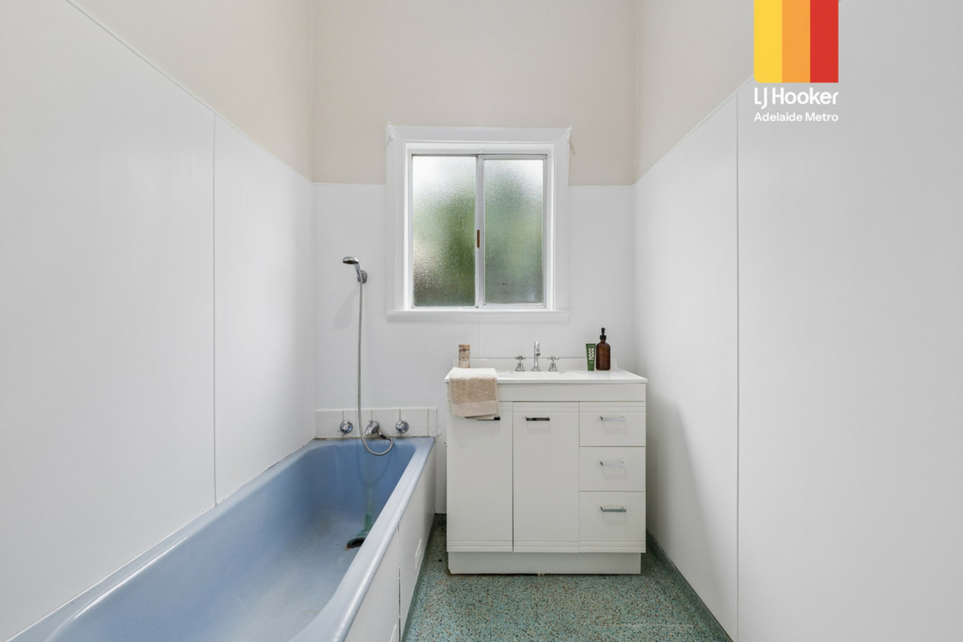 18 Salop Street — photo 15 of 23