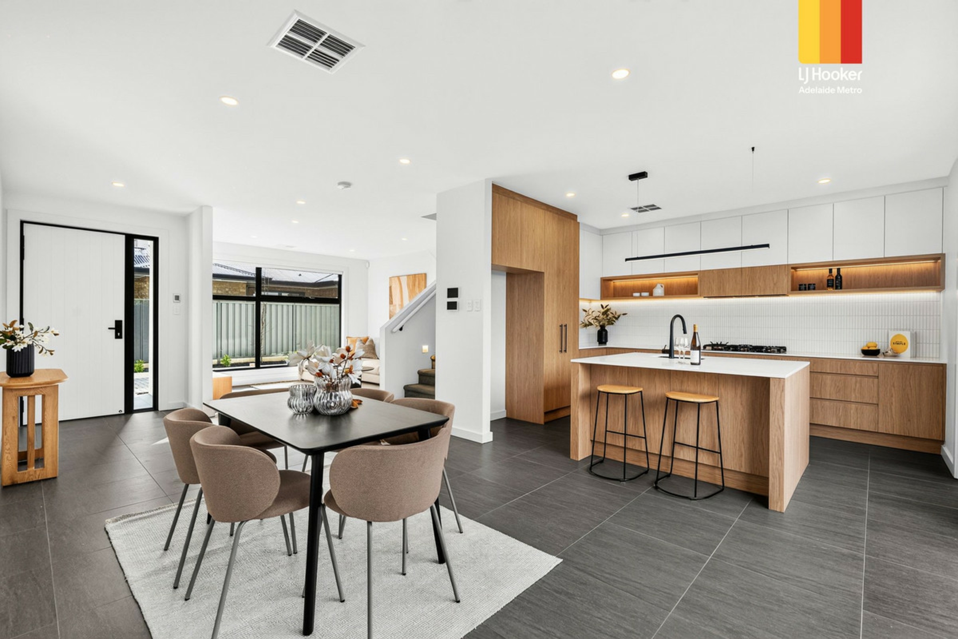 38 Seaton Terrace — photo 5 of 24